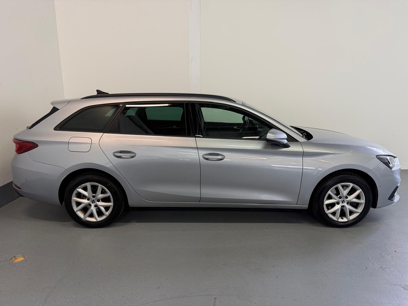 SEAT Leon ST 2.0 TDI EVO DSG Style-image-5