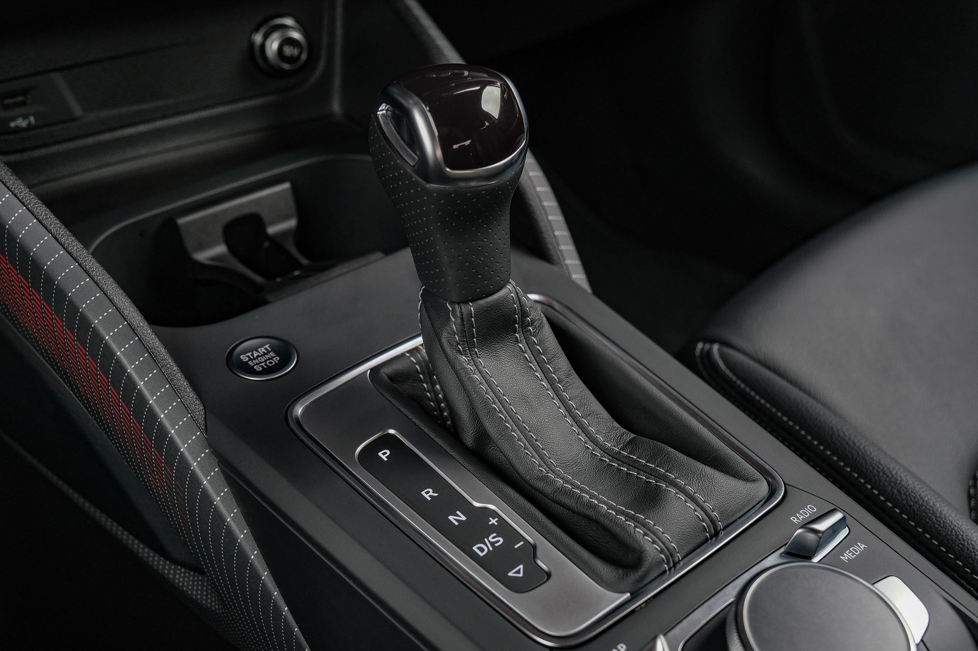 AUDI Q2 35 TFSI S line S-tronic-image-20