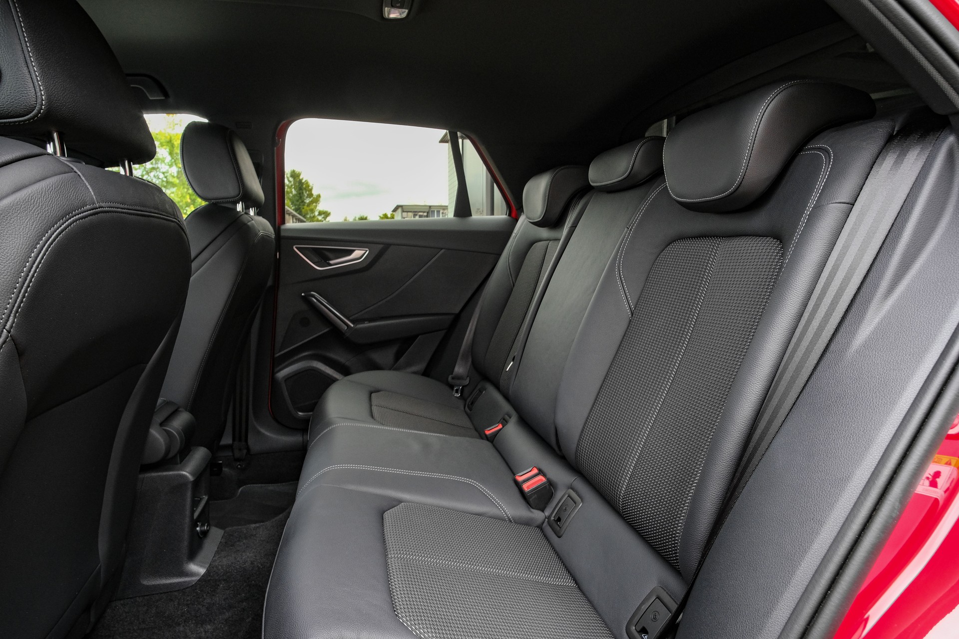 AUDI Q2 35 TFSI S line S-tronic-image-11