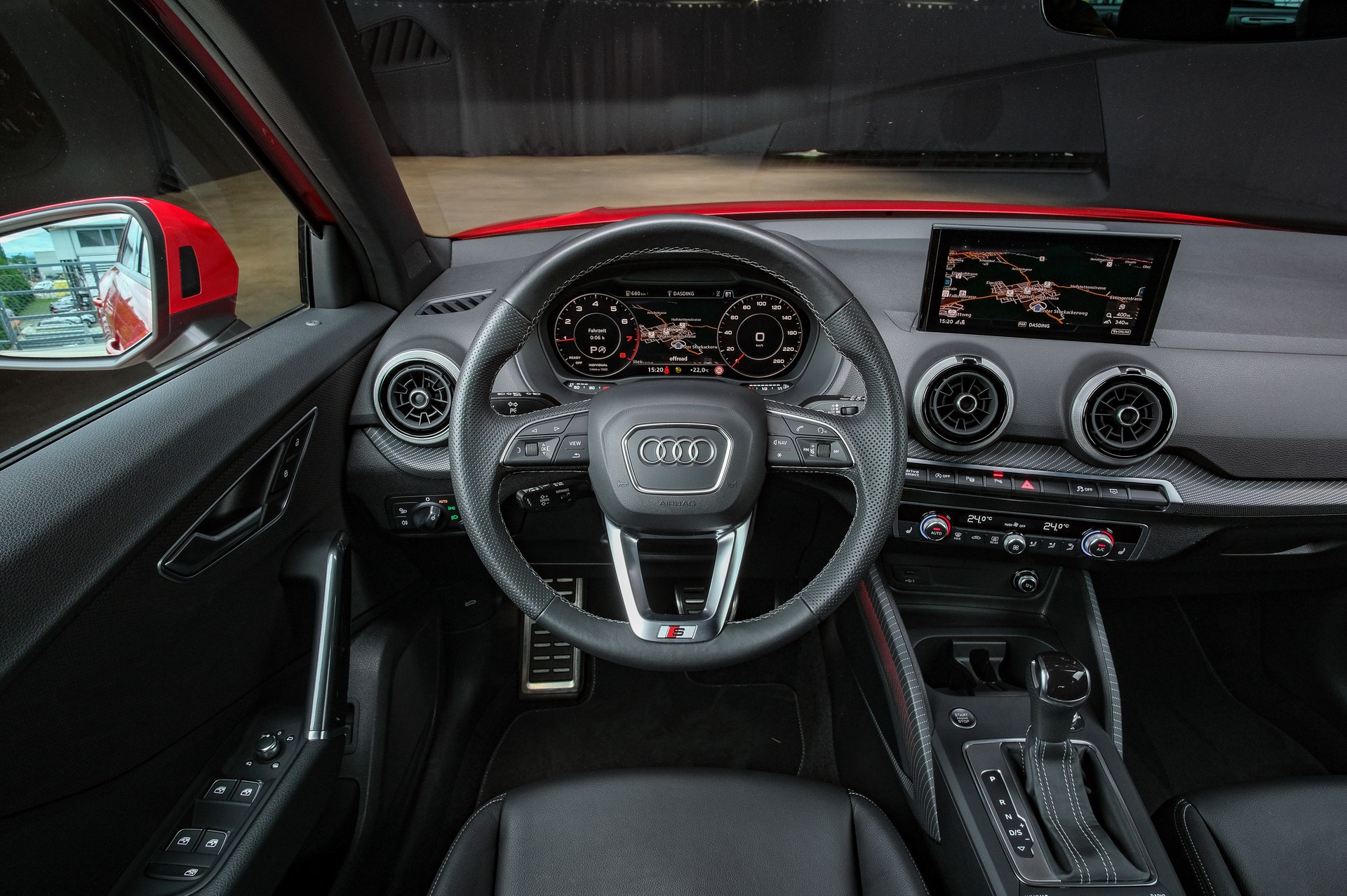 AUDI Q2 35 TFSI S line S-tronic-image-15