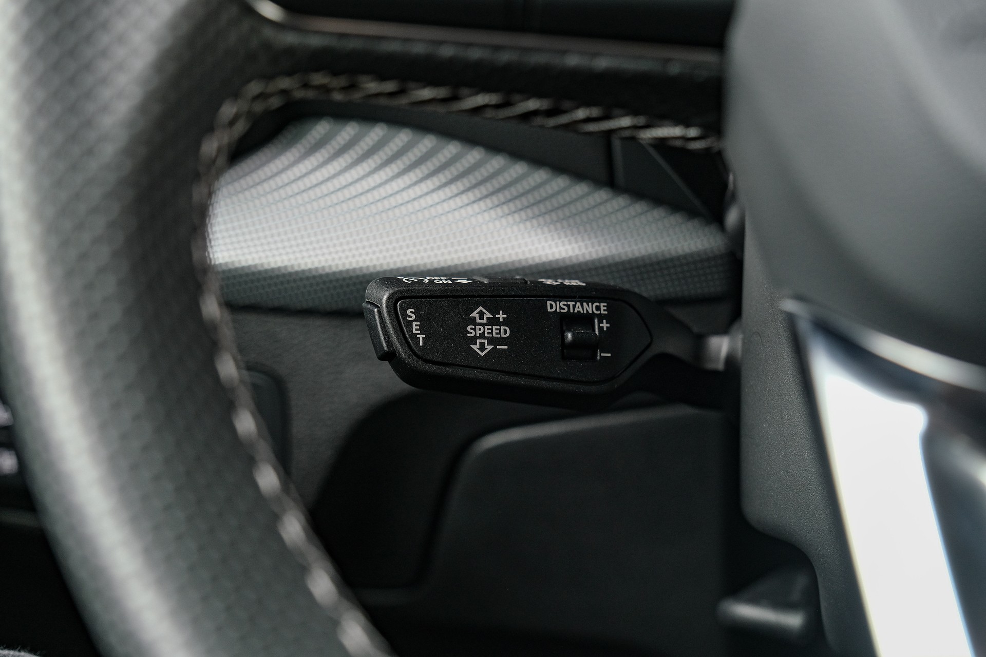 AUDI Q2 35 TFSI S line S-tronic-image-23