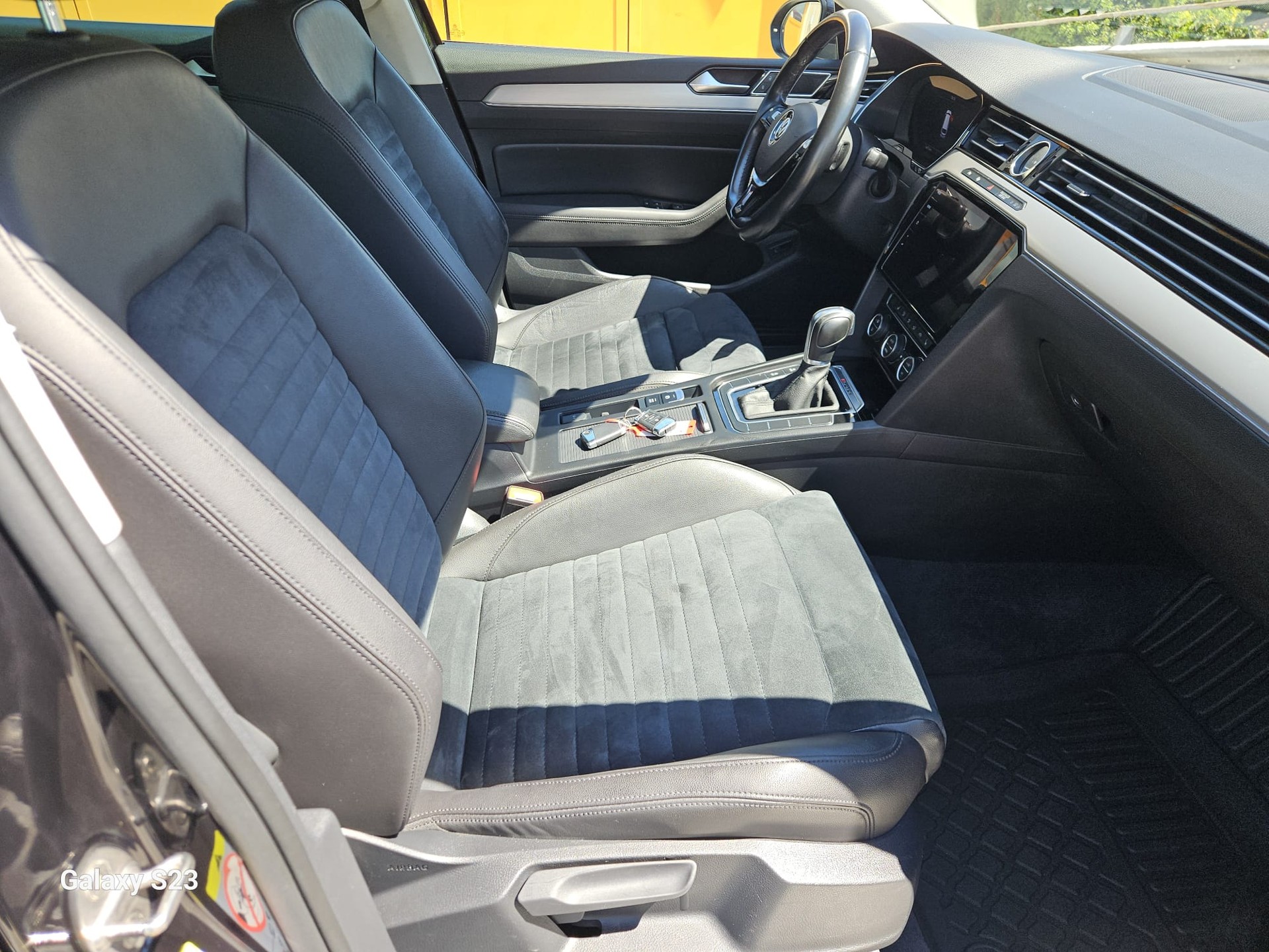 VW Passat Variant 2.0 TDI BMT Highline DSG 4Motion-image-6