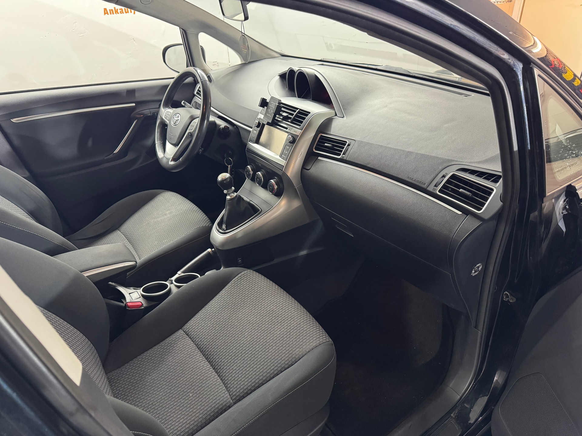 TOYOTA Verso 1.8 Sol 7 Sitze-image-9
