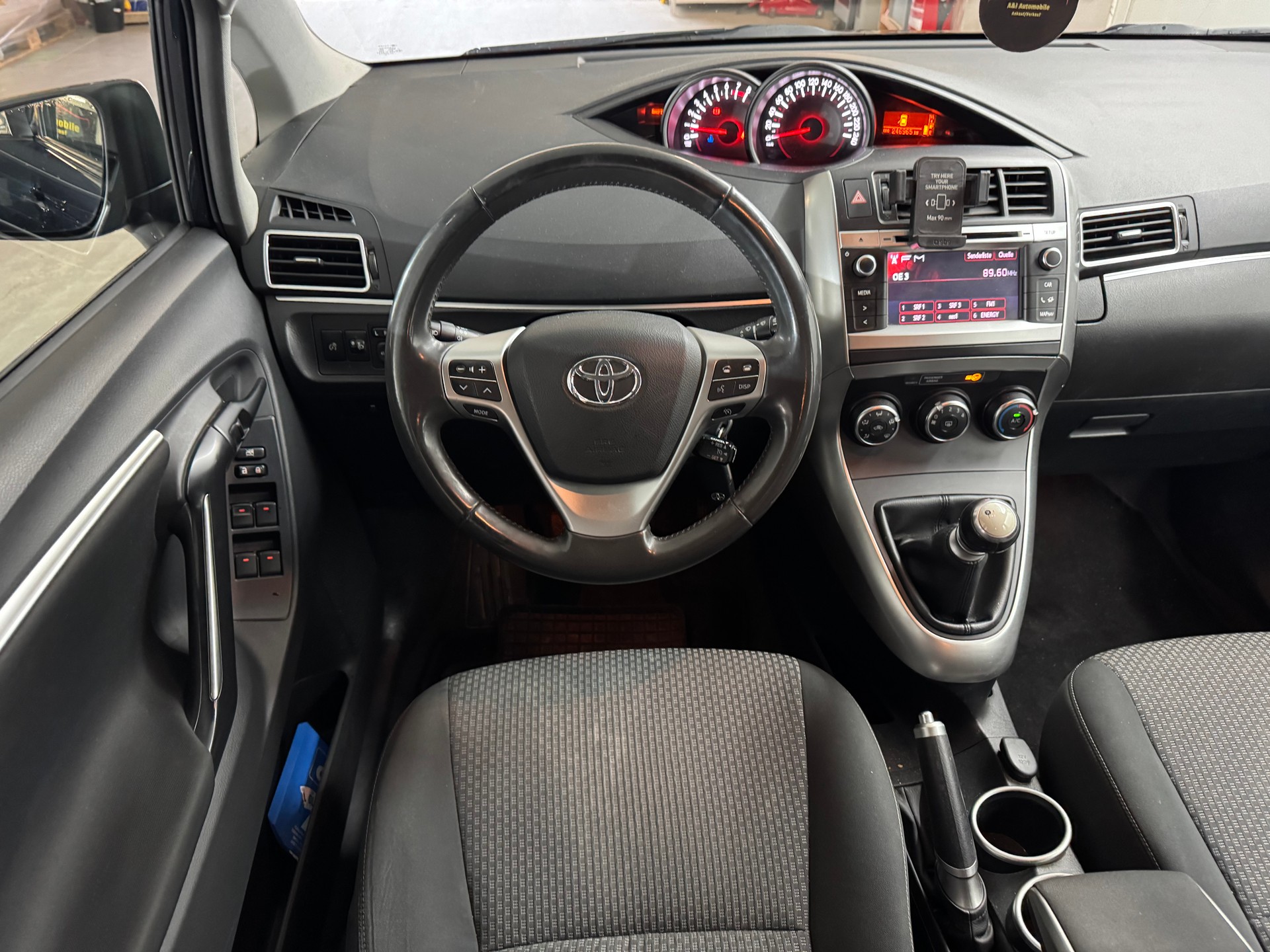 TOYOTA Verso 1.8 Sol 7 Sitze-image-7