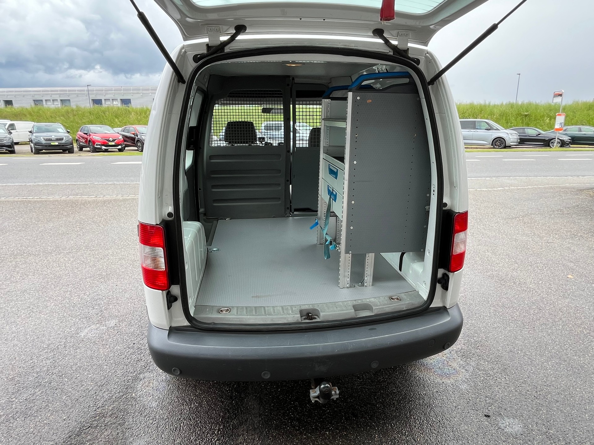 VW Caddy 1.9TDI PD 4Motion+++FRISCH AB MFK+++ANHÄNGERKUPPLUNG 1500KG+++-image-8