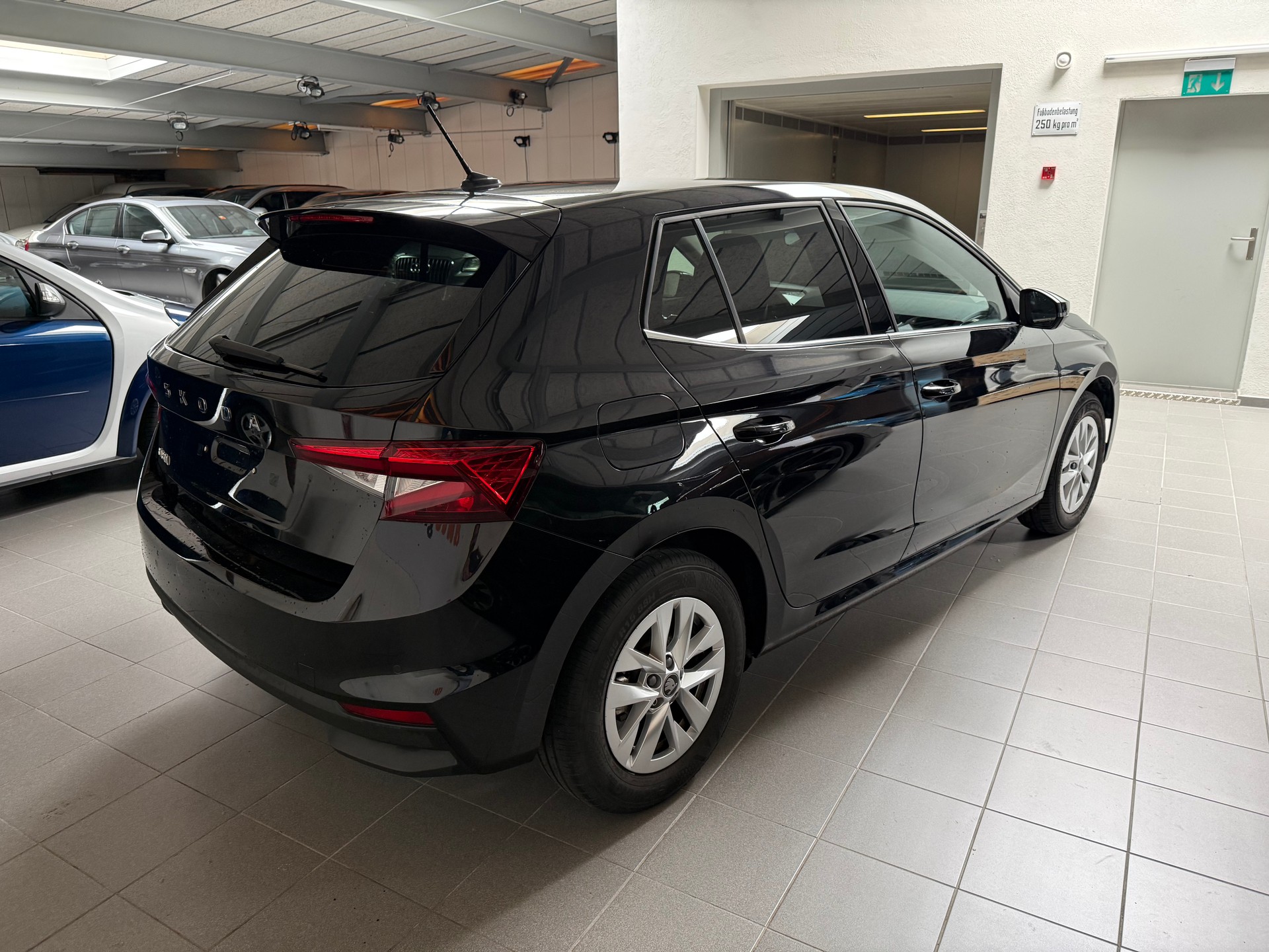 SKODA Fabia 1.0 TSI Dynamic DSG-image-9