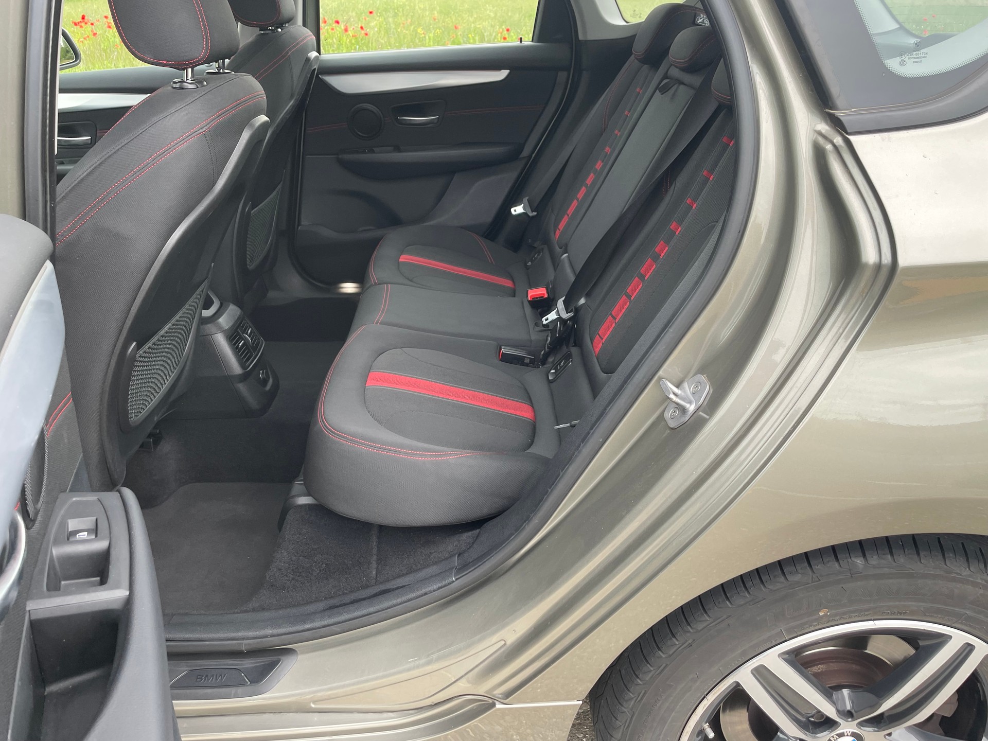 BMW 225i xDrive Active Tourer Sport Line Steptronic-image-12