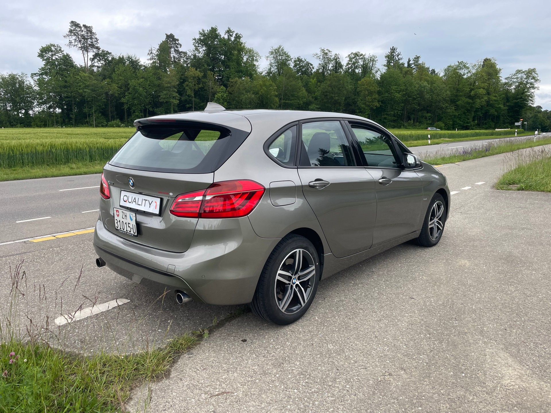 BMW 225i xDrive Active Tourer Sport Line Steptronic-image-3