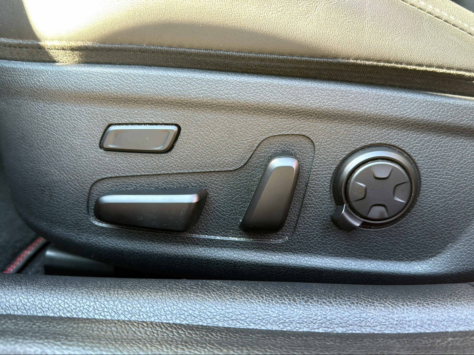 KIA Stinger 3.3 T-GDi GT Automat AWD-image-12
