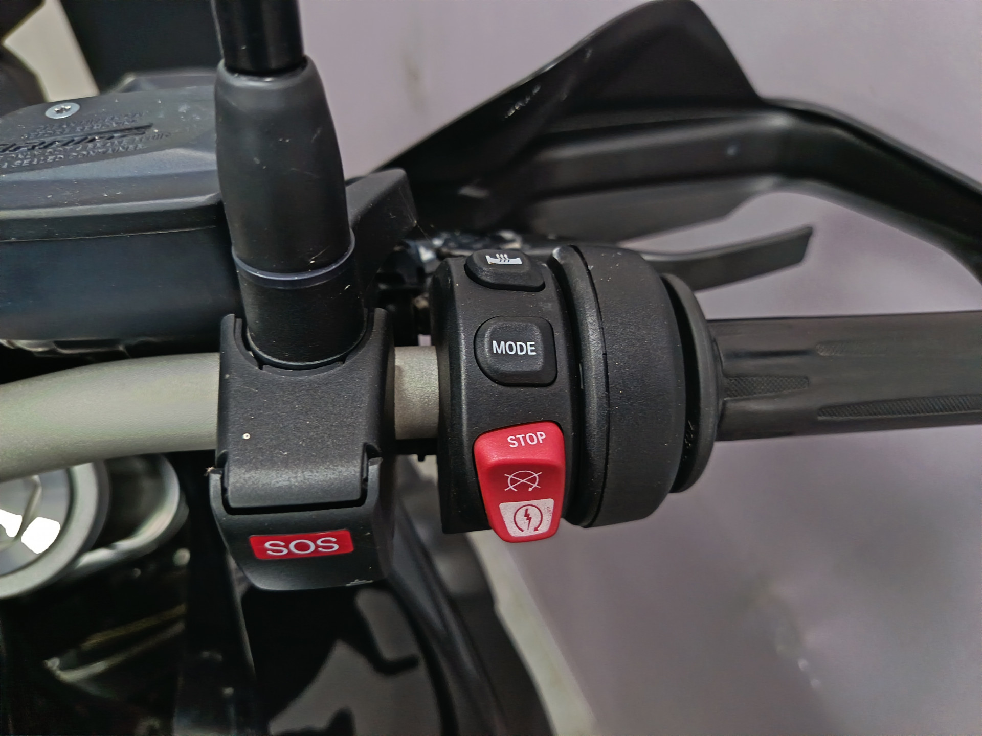 BMW F 850 GS Triple Black *** Bridable A2 ***-image-7