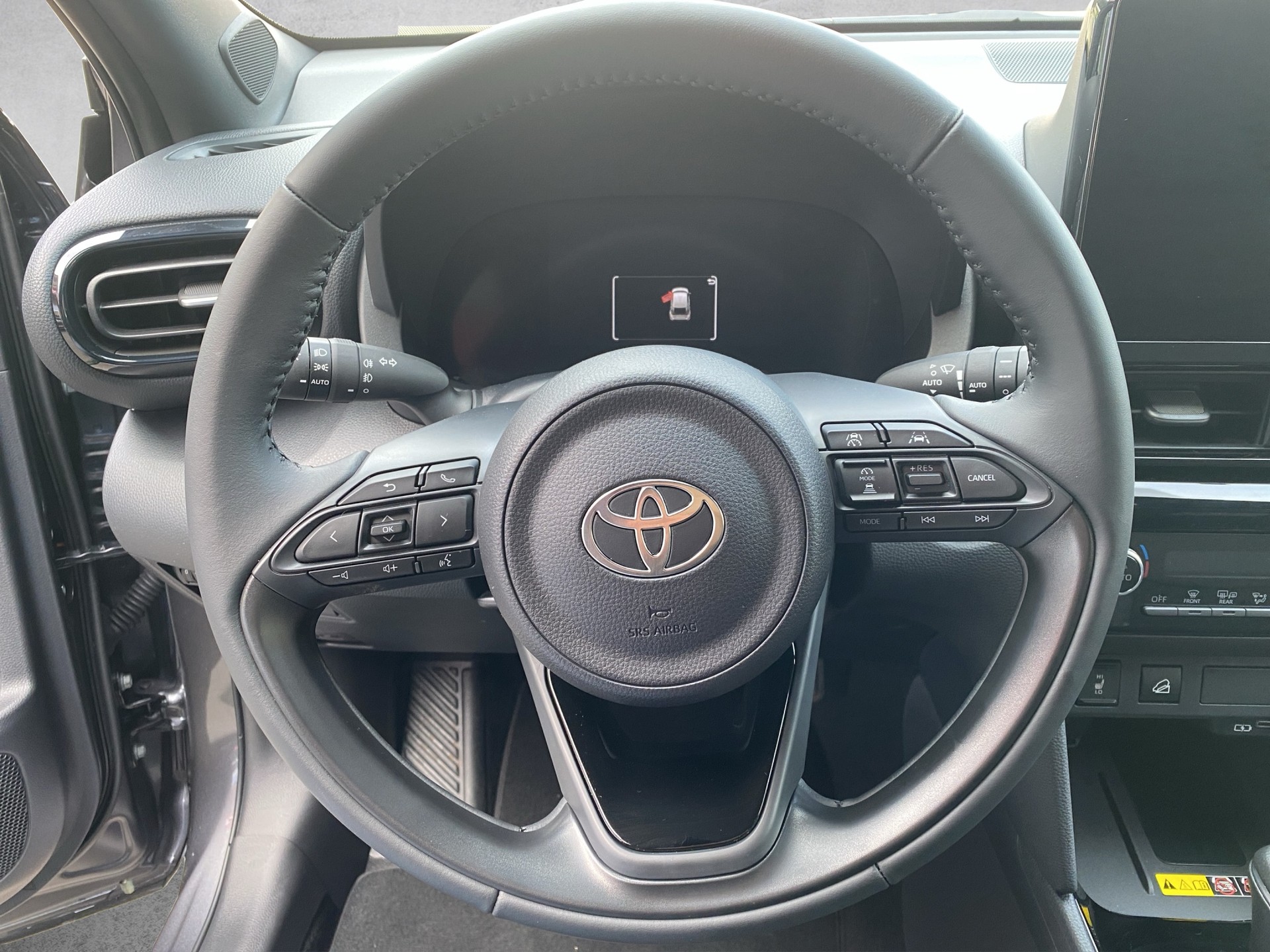 TOYOTA Yaris Cross 1.5 Trend AWDi e-CVT-image-7