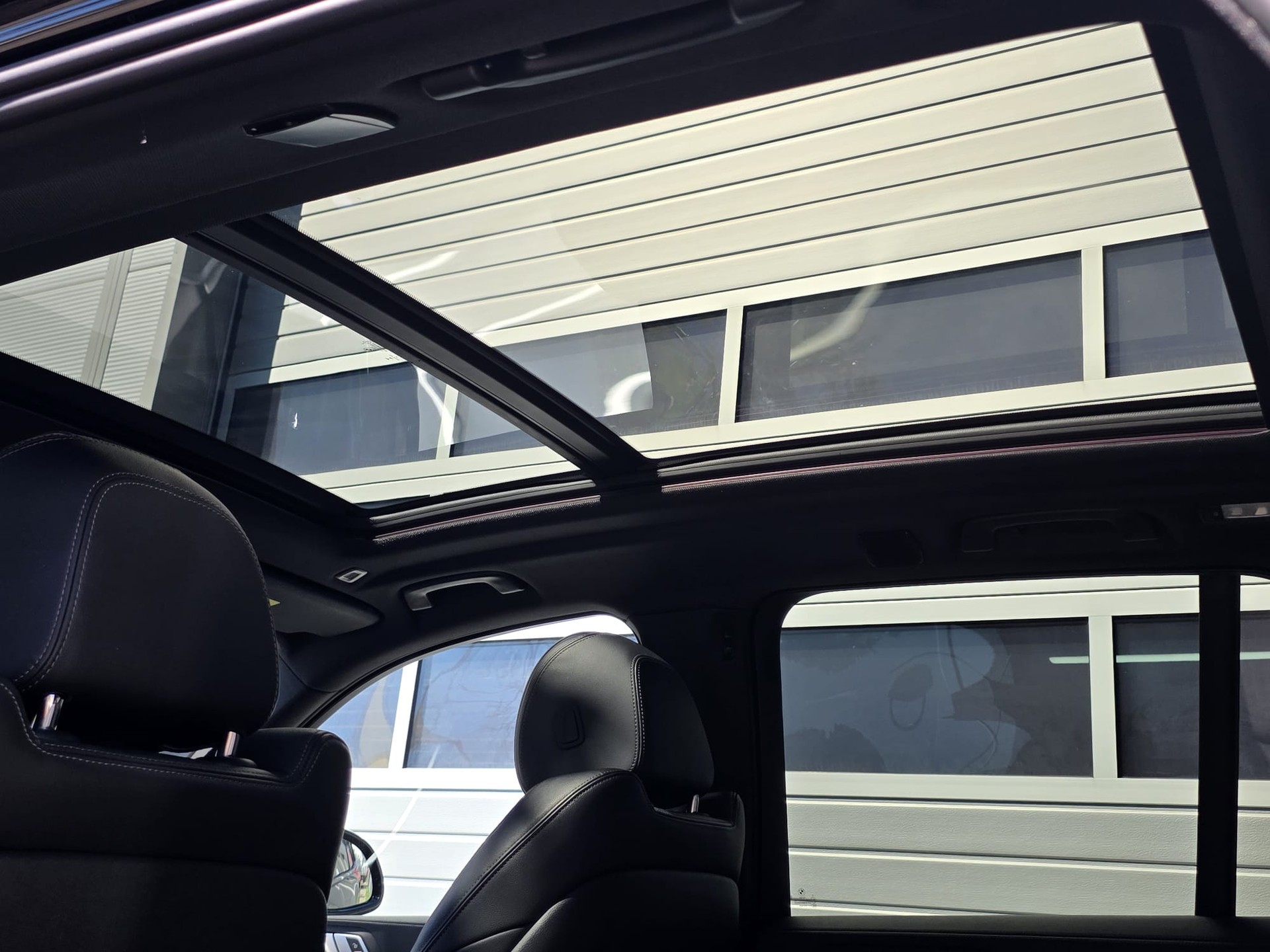 BMW X5 xDrive 48V 30d M Sport ** BLACK EDITION - ASSIZENT PAKET -PANORMA - DISZANSCHEIBEN -FRONT LIPPE - SOFT LOSE - ADAPRIVE LED **-image-7