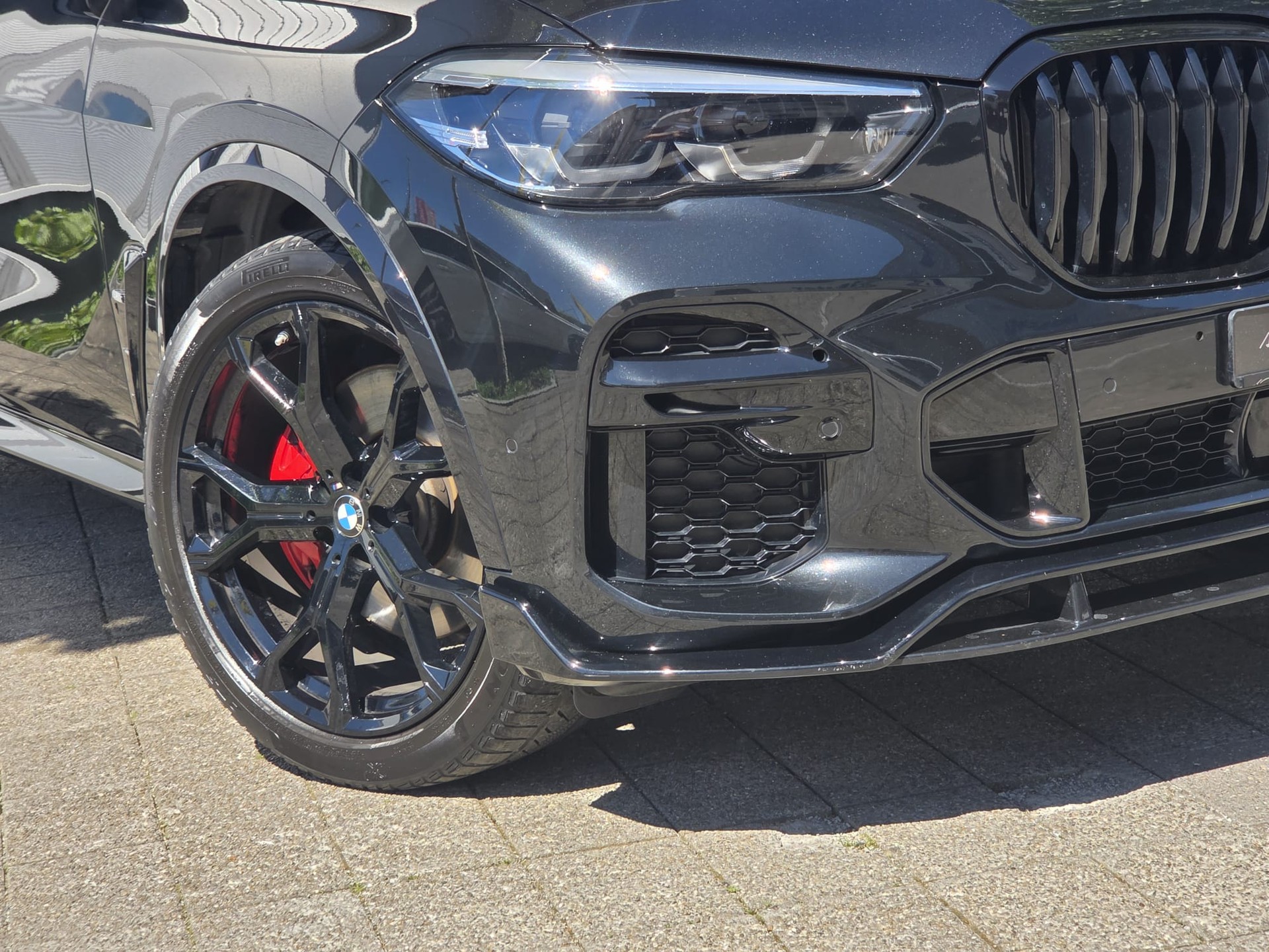 BMW X5 xDrive 48V 30d M Sport ** BLACK EDITION - ASSIZENT PAKET -PANORMA - DISZANSCHEIBEN -FRONT LIPPE - SOFT LOSE - ADAPRIVE LED **-image-4