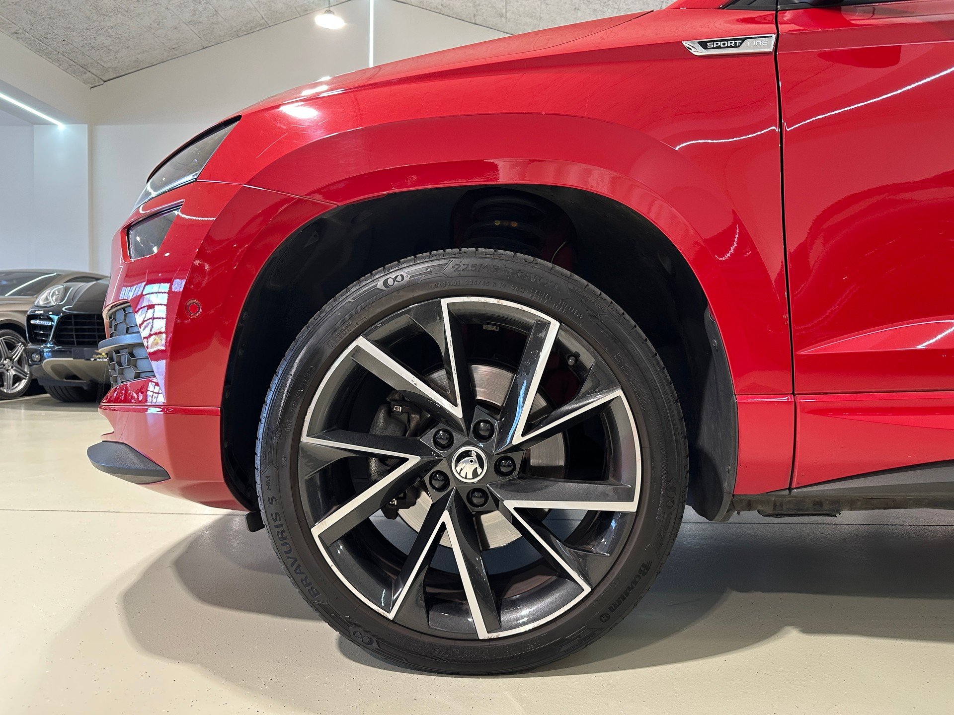 SKODA Karoq 2.0 TSI SportLine 4x4 DSG-showroom-element-3