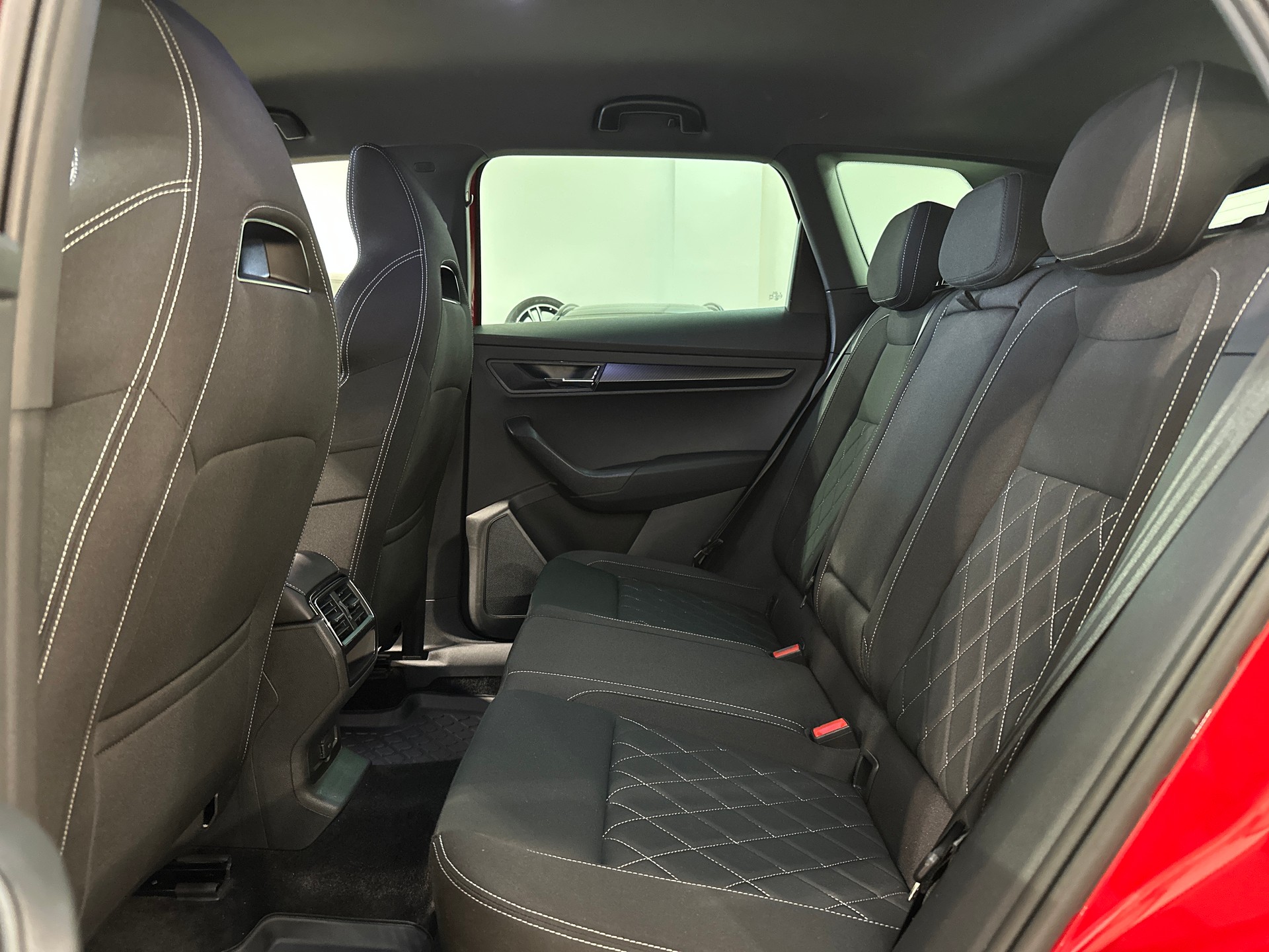 SKODA Karoq 2.0 TSI SportLine 4x4 DSG-image-12