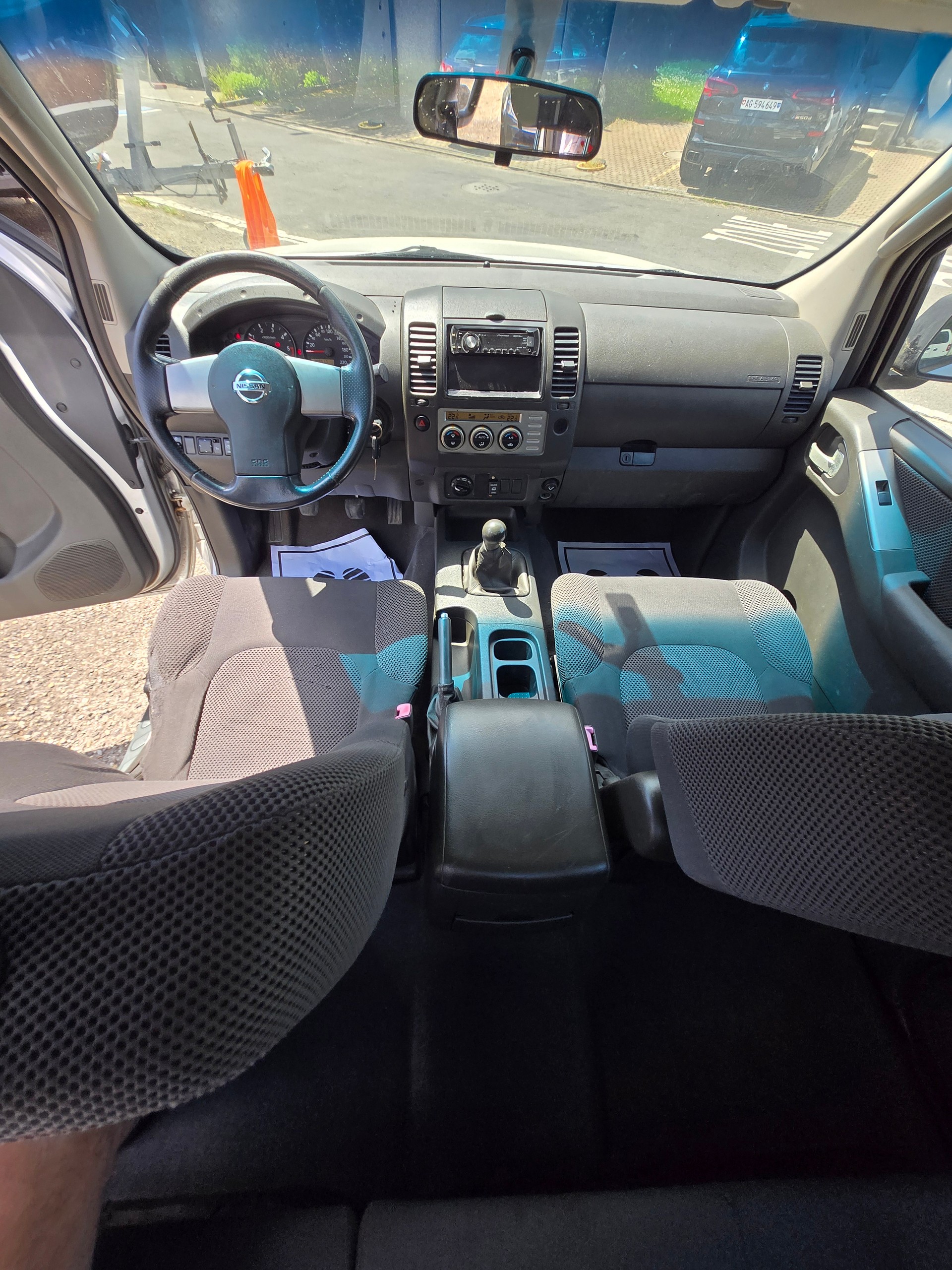 NISSAN Navara Double Cab LE 2.5 TDI 4WD-image-10
