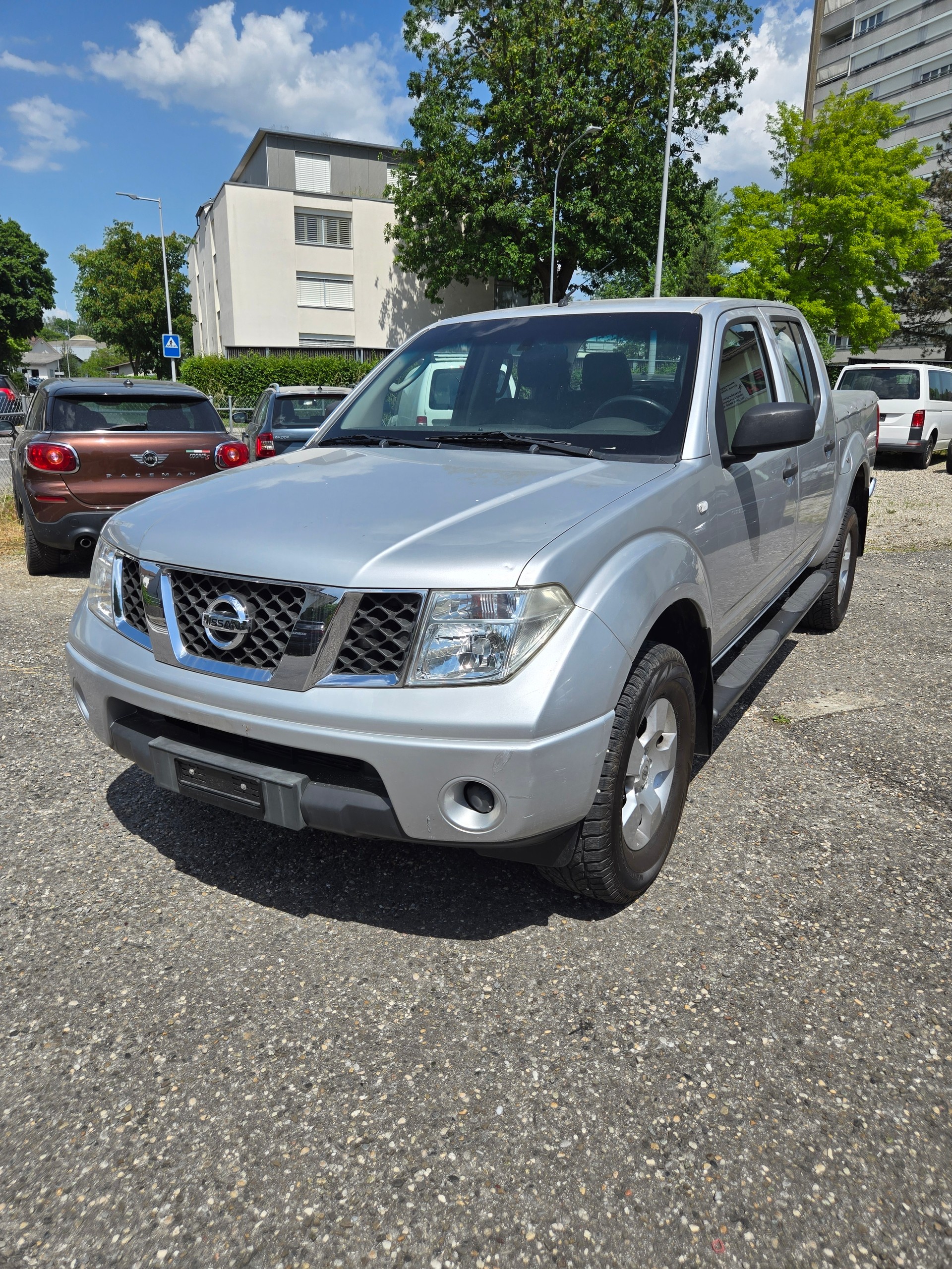NISSAN Navara Double Cab LE 2.5 TDI 4WD