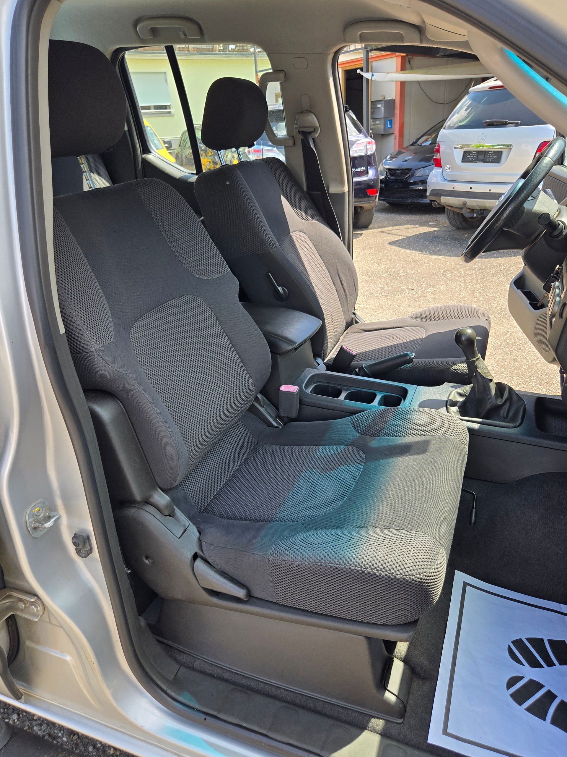 NISSAN Navara Double Cab LE 2.5 TDI 4WD-image-14