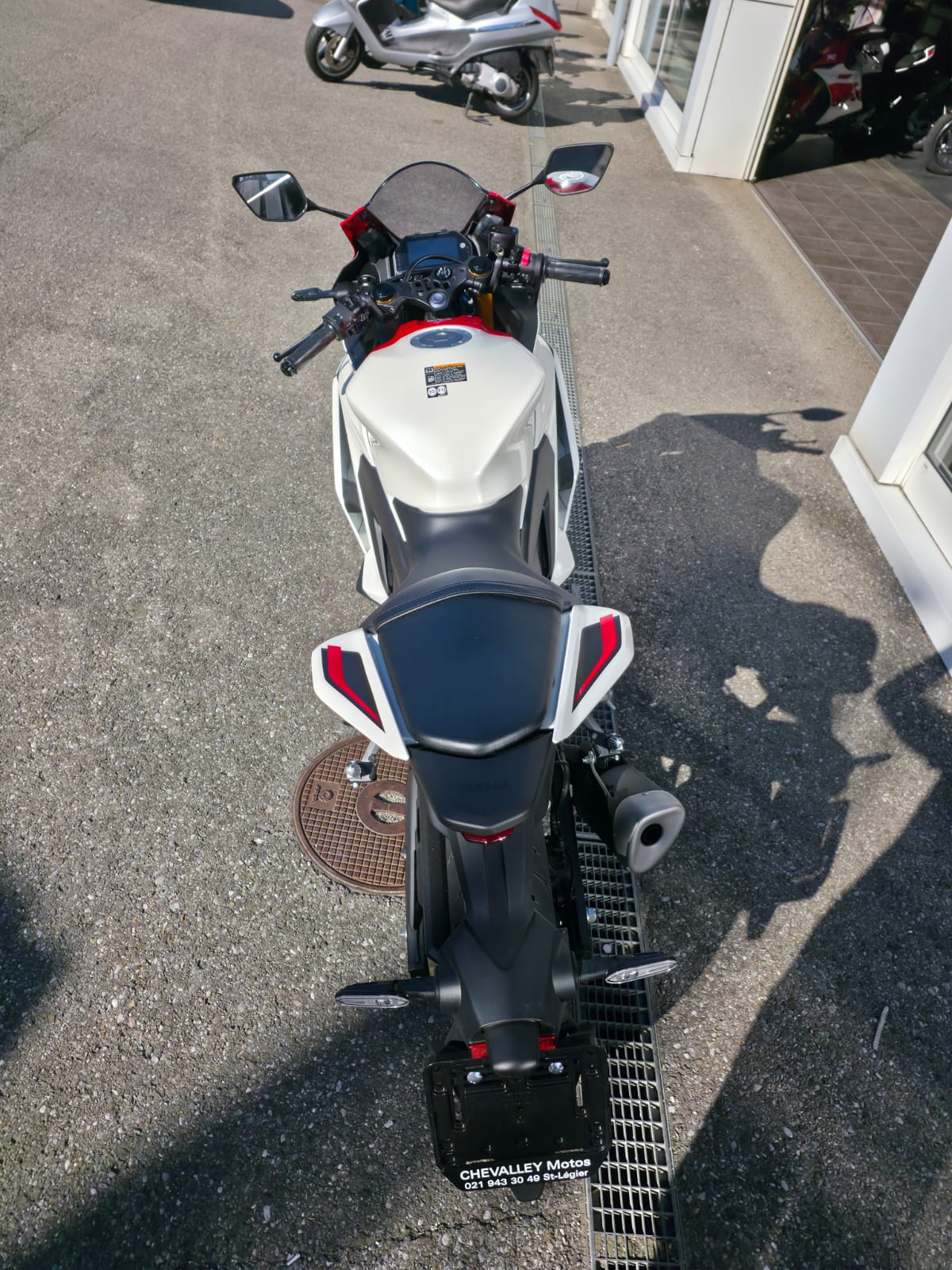 YAMAHA YZF-R3 70TH ANNIVERSAIRE-image-3