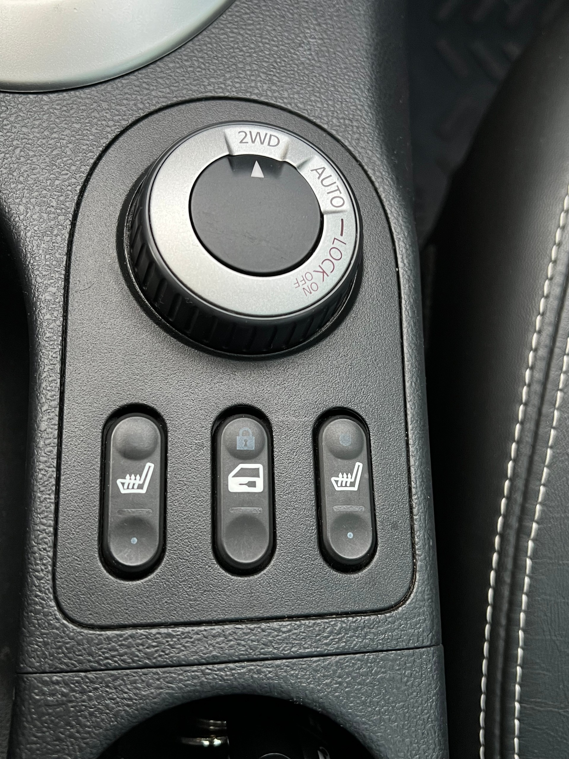 NISSAN 2.0 16V dCi 360 4x4-image-9