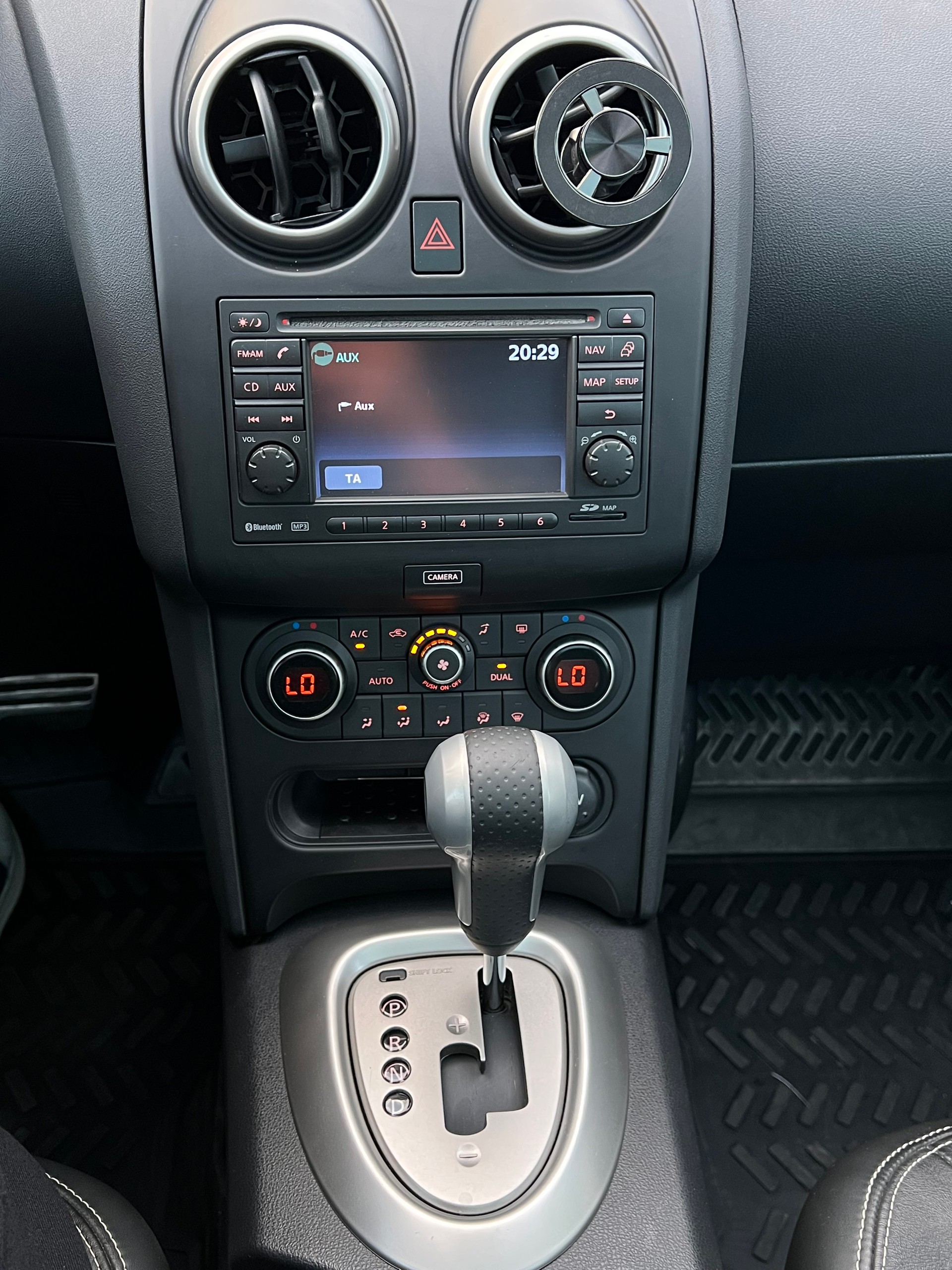 NISSAN 2.0 16V dCi 360 4x4-image-8
