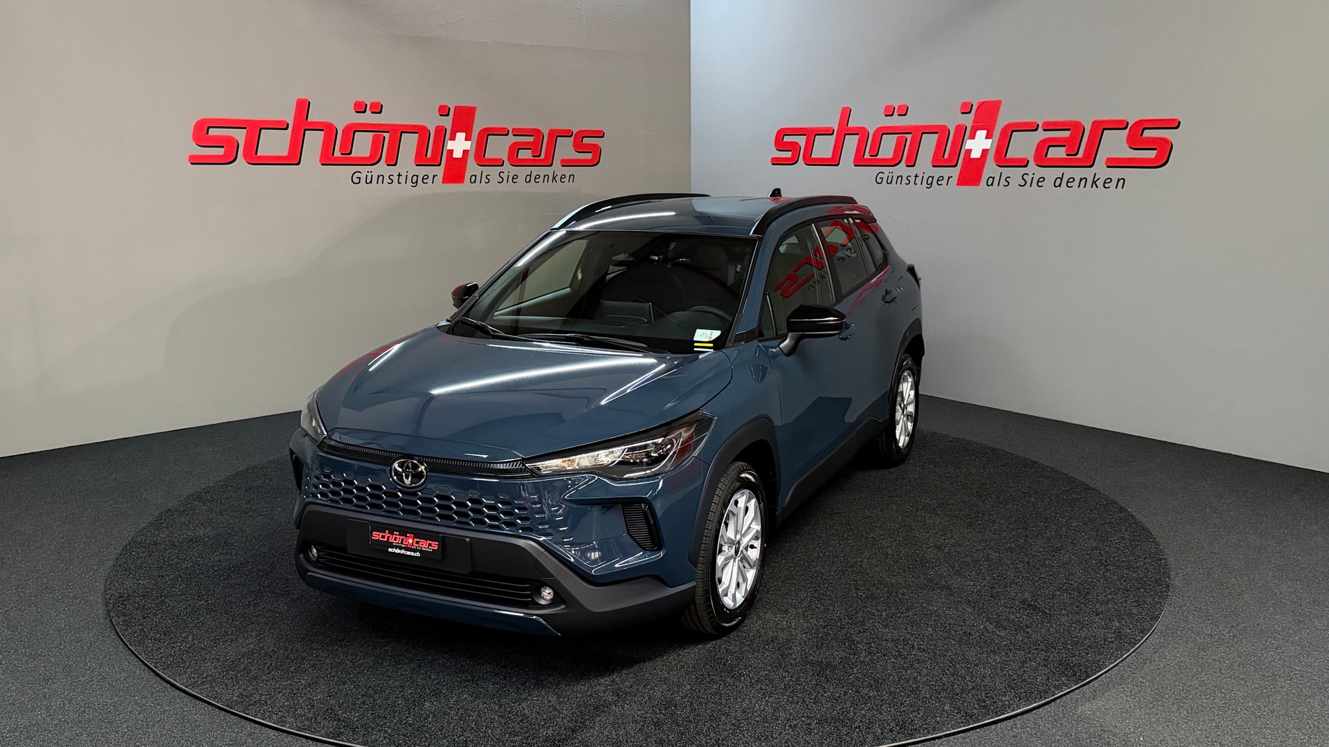 TOYOTA Corolla Cross 1.8 Comfort e-CVT-showroom-element-1