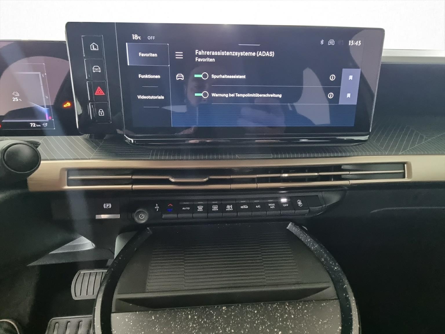 LANCIA Ypsilon Elektro 156-image-12