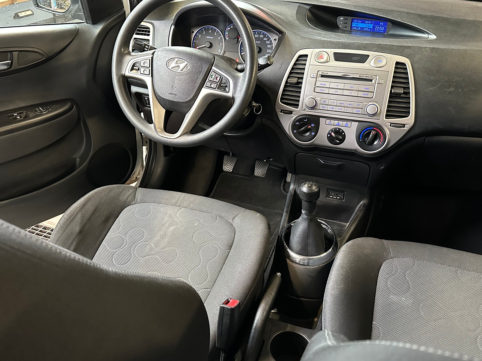 HYUNDAI i20 1.2 Comfort-image-10