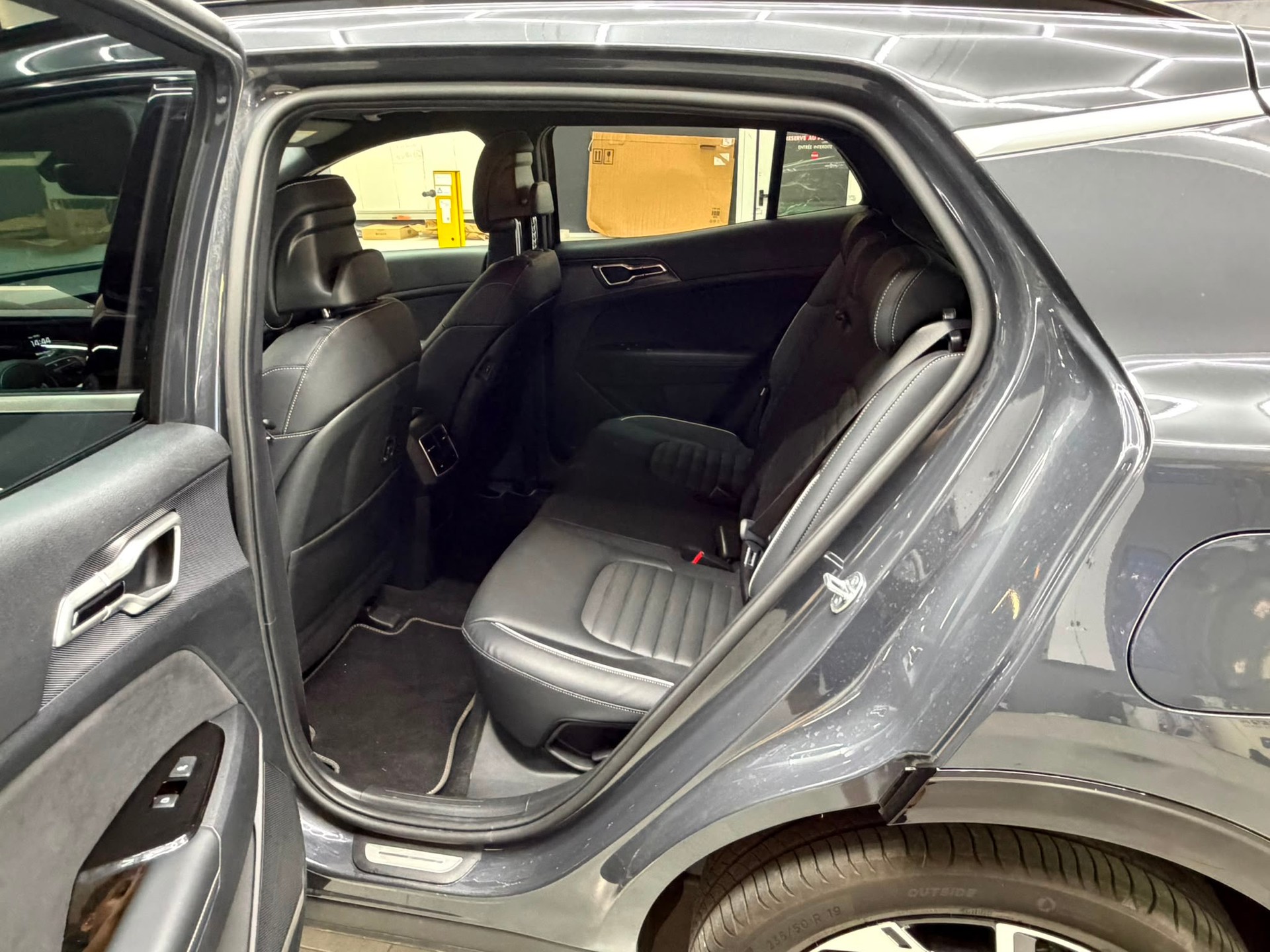 KIA Sportage 1.6T-GDi PHEV GT-Line 4x4 A-image-11