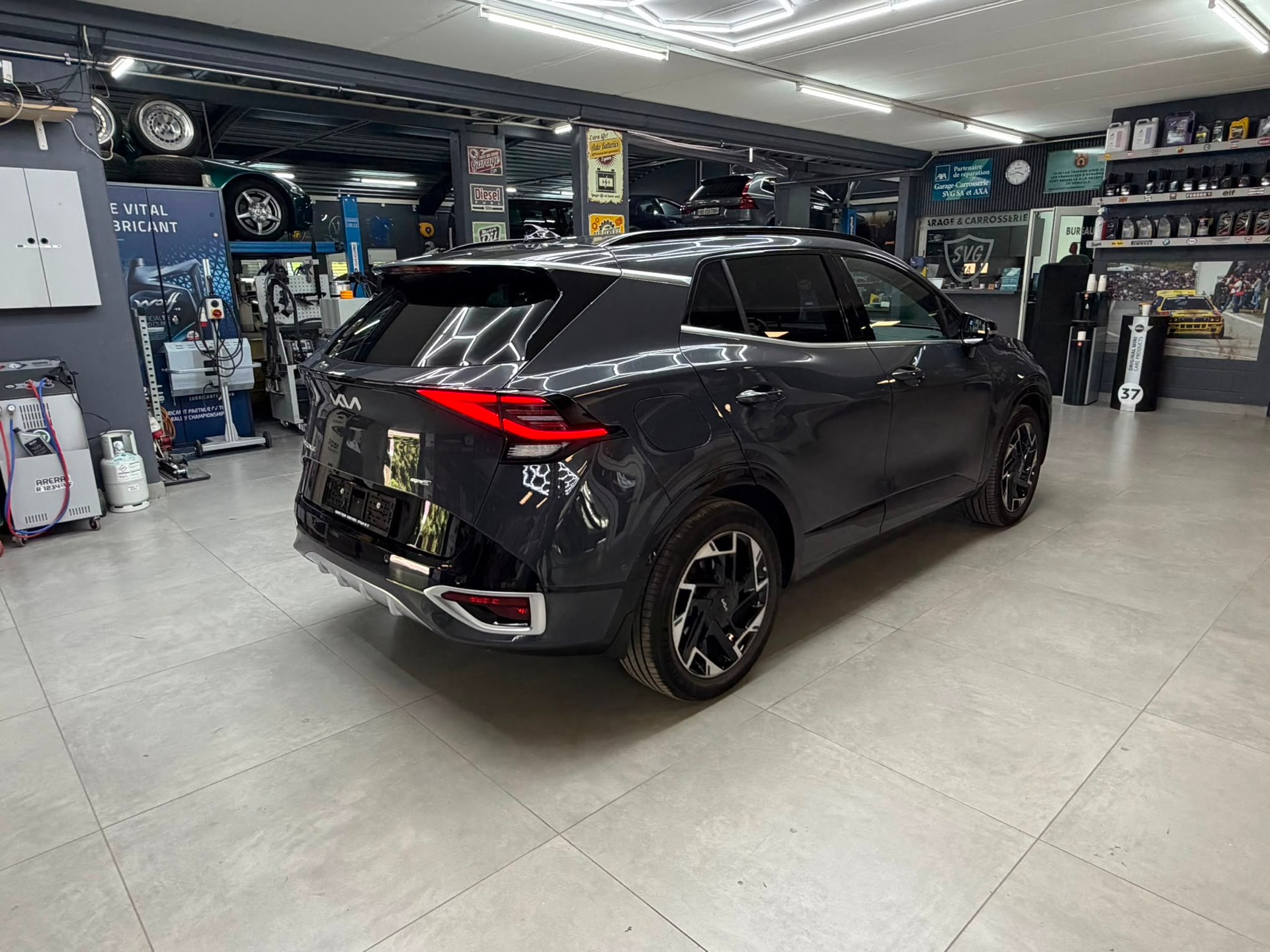 KIA Sportage 1.6T-GDi PHEV GT-Line 4x4 A-image-4