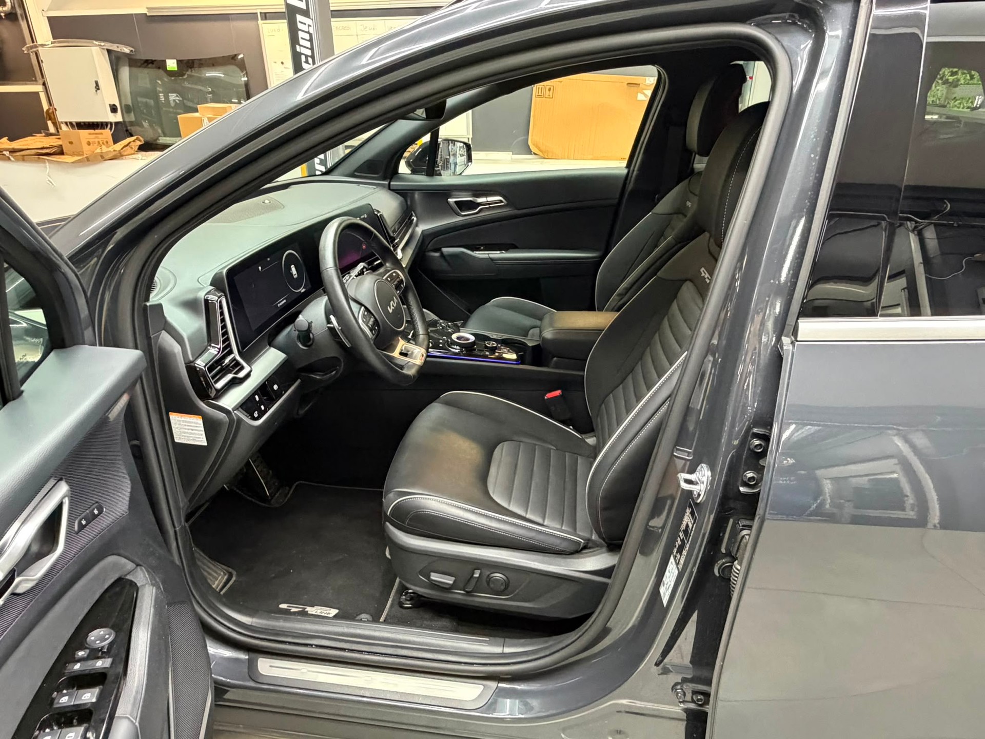 KIA Sportage 1.6T-GDi PHEV GT-Line 4x4 A-image-8