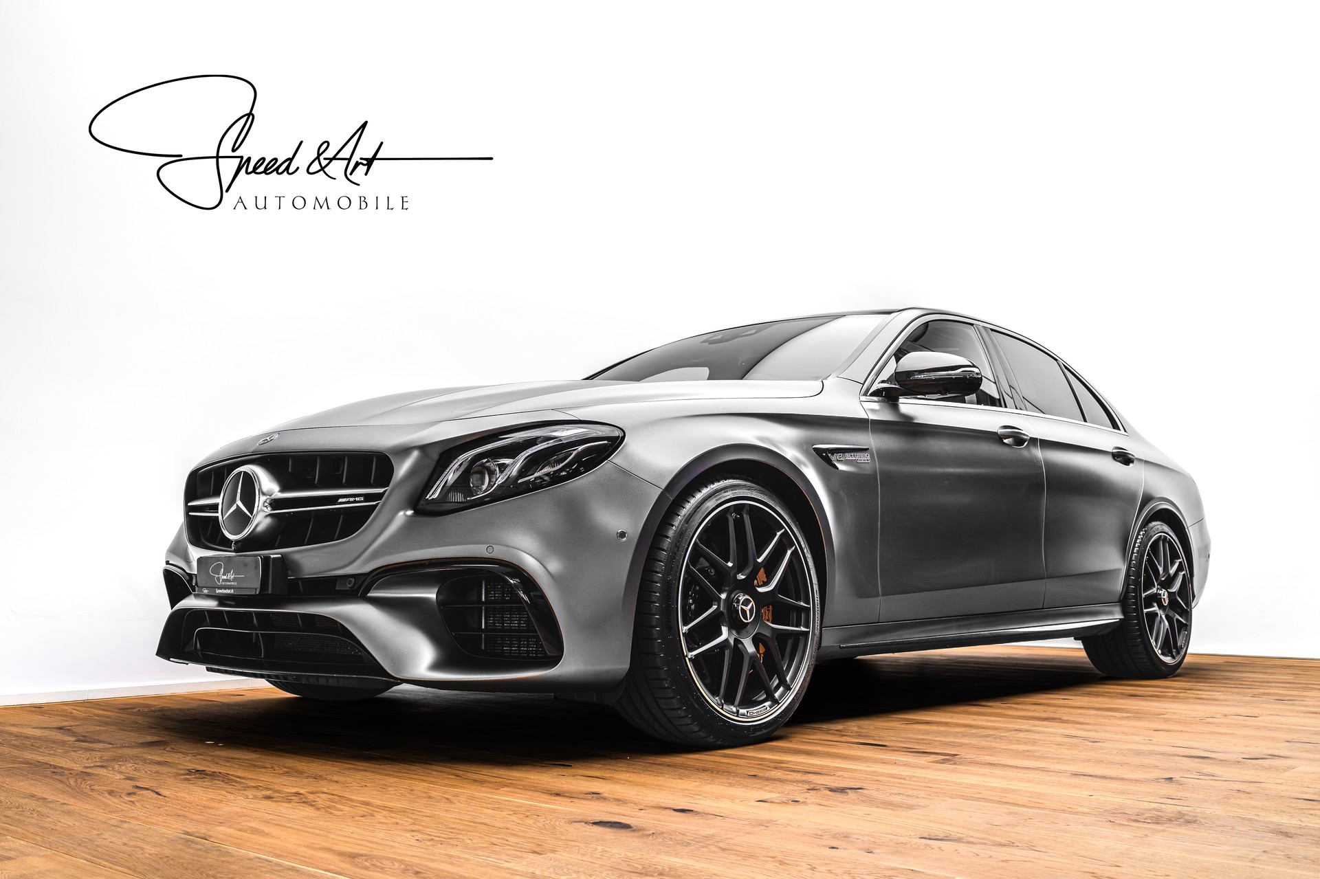 MERCEDES-BENZ E 63 AMG S 4Matic Speedshift MCT | OHNE OPF | CARBON PAKET 1&2| MAGNO GRAU-showroom-element-1
