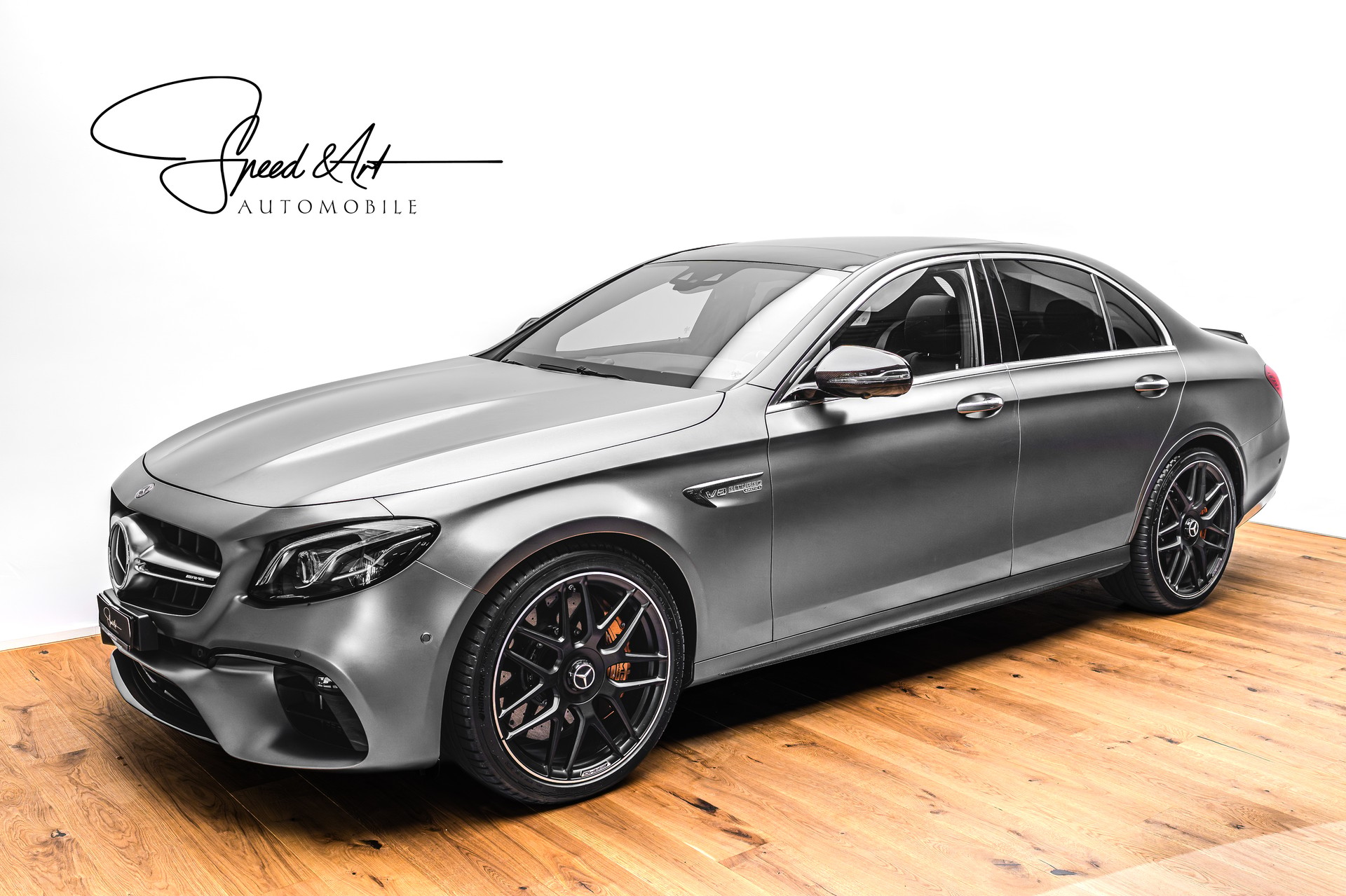 MERCEDES-BENZ E 63 AMG S 4Matic Speedshift MCT | OHNE OPF | CARBON PAKET 1&2| MAGNO GRAU-showroom-element-2