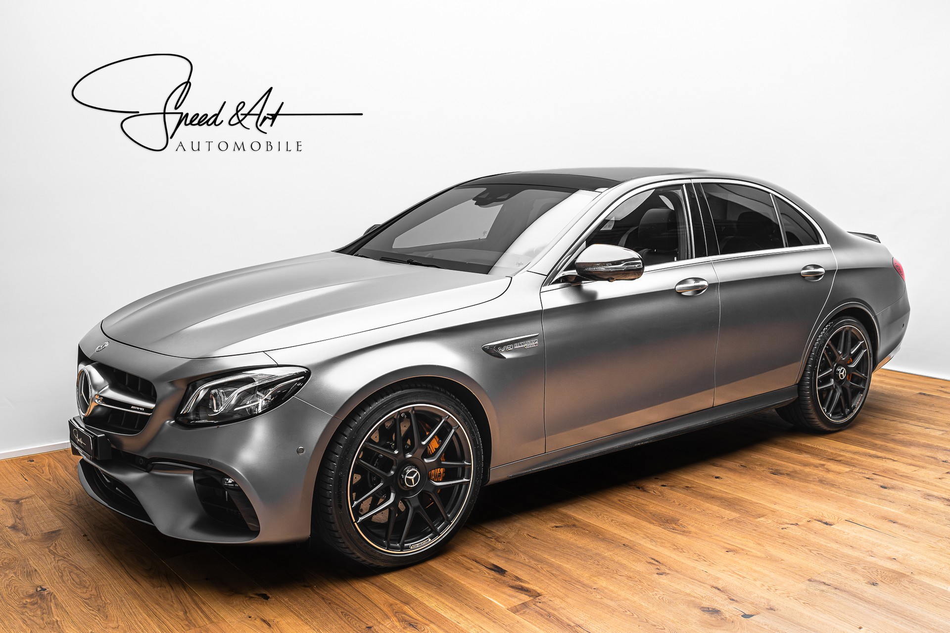 MERCEDES-BENZ E 63 AMG S 4Matic Speedshift MCT | OHNE OPF | CARBON PAKET 1&2| MAGNO GRAU-showroom-element-2