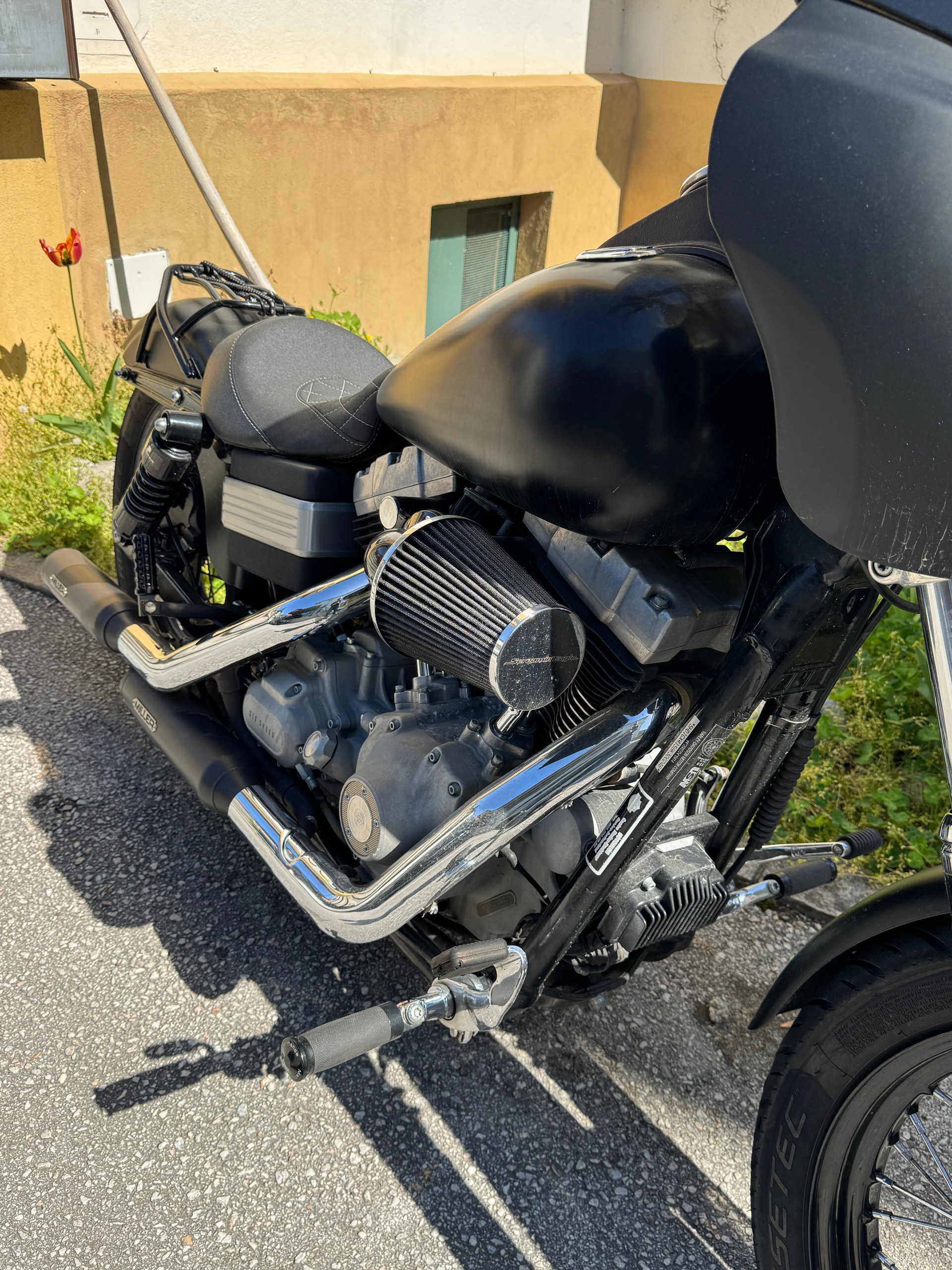 HARLEY-DAVIDSON FXDBI Dyna Street Bob-image-1