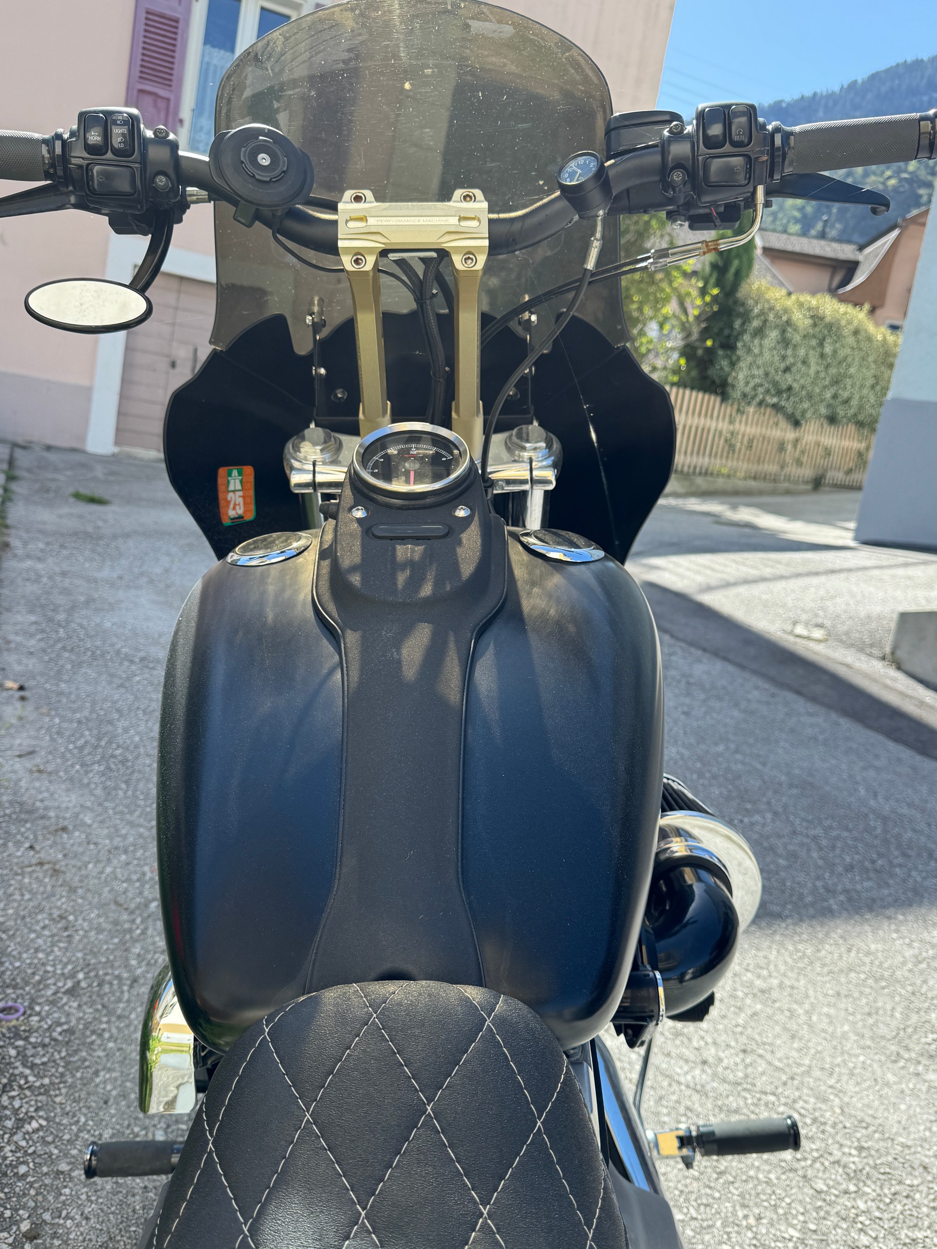 HARLEY-DAVIDSON FXDBI Dyna Street Bob-image-2