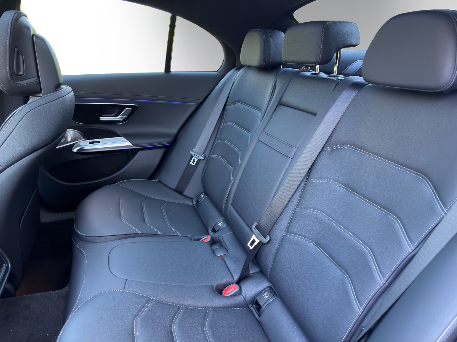 MERCEDES-BENZ E 220 d 4Matic 9G-Tronic-image-10