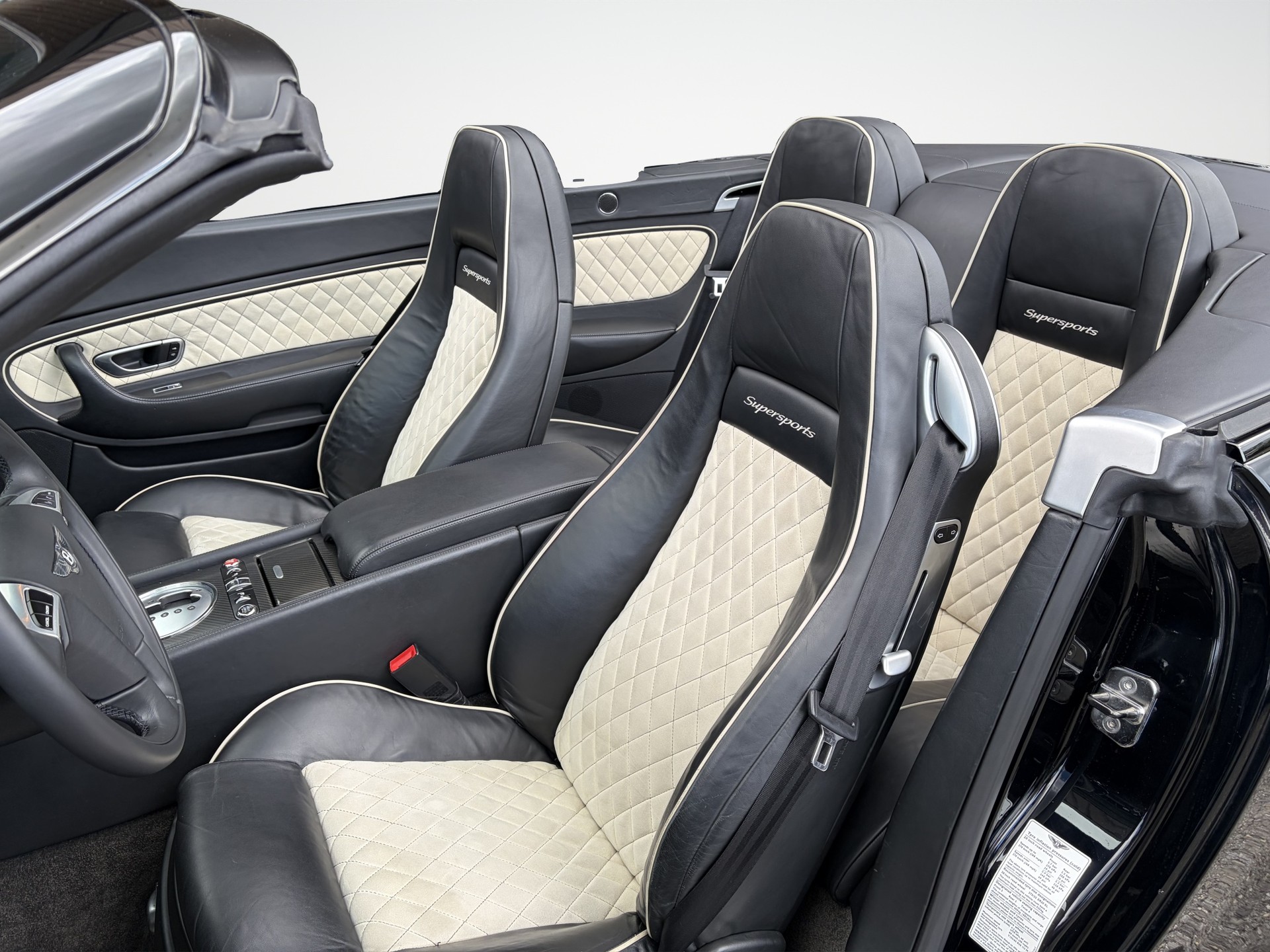 BENTLEY Continental Supersports Convertible 6.0-image-12