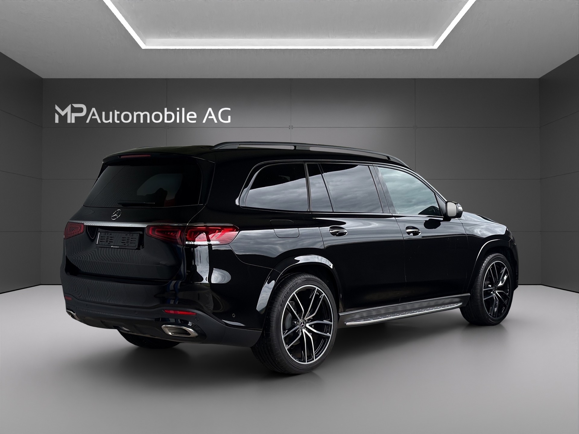 MERCEDES-BENZ GLS 580 4Matic AMG Line 9G-Tronic-showroom-element-2