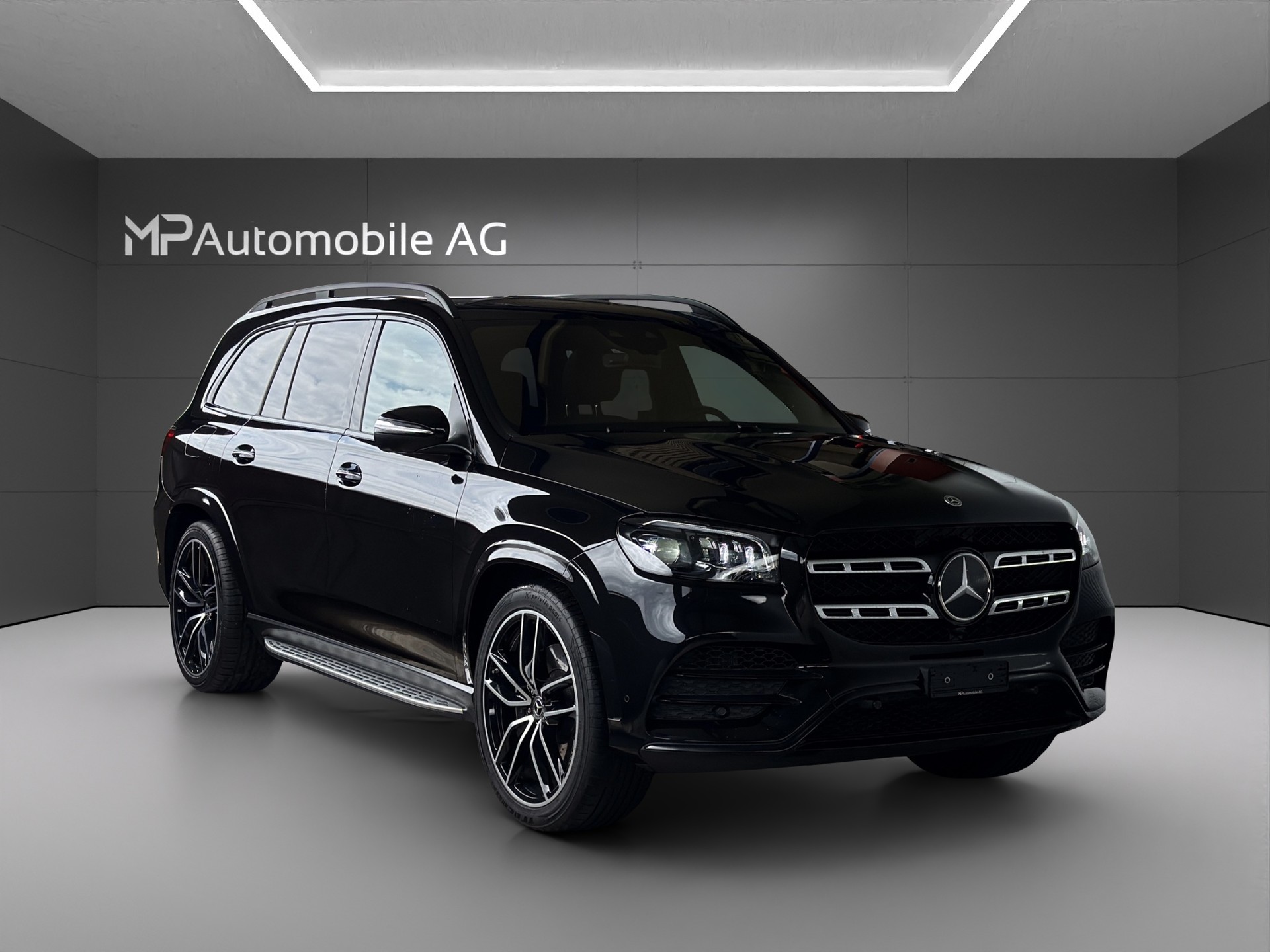 MERCEDES-BENZ GLS 580 4Matic AMG Line 9G-Tronic-showroom-element-1