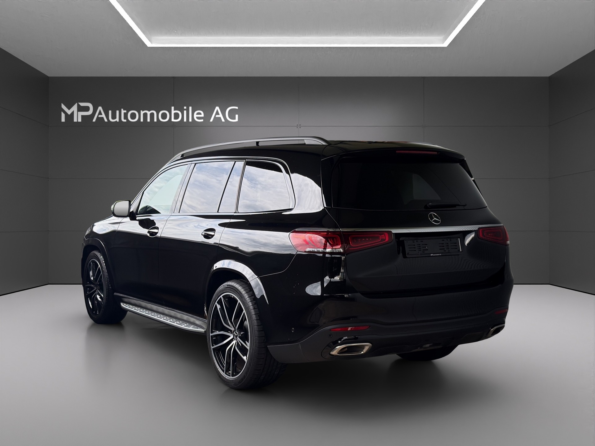 MERCEDES-BENZ GLS 580 4Matic AMG Line 9G-Tronic-image-4