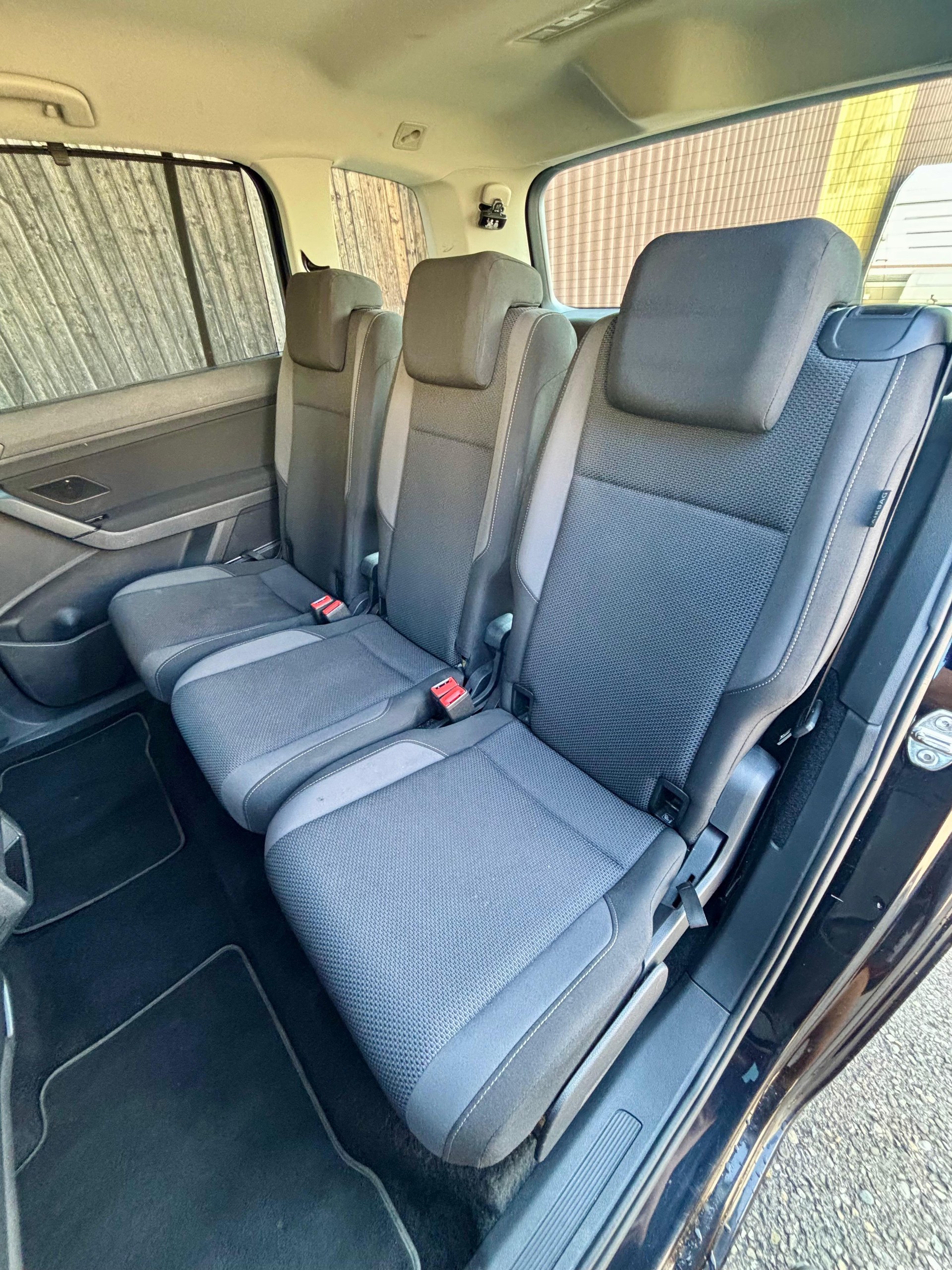 VW Touran 1.4 TSI BlueMotion / DSG/ 7-Plätzer-image-12