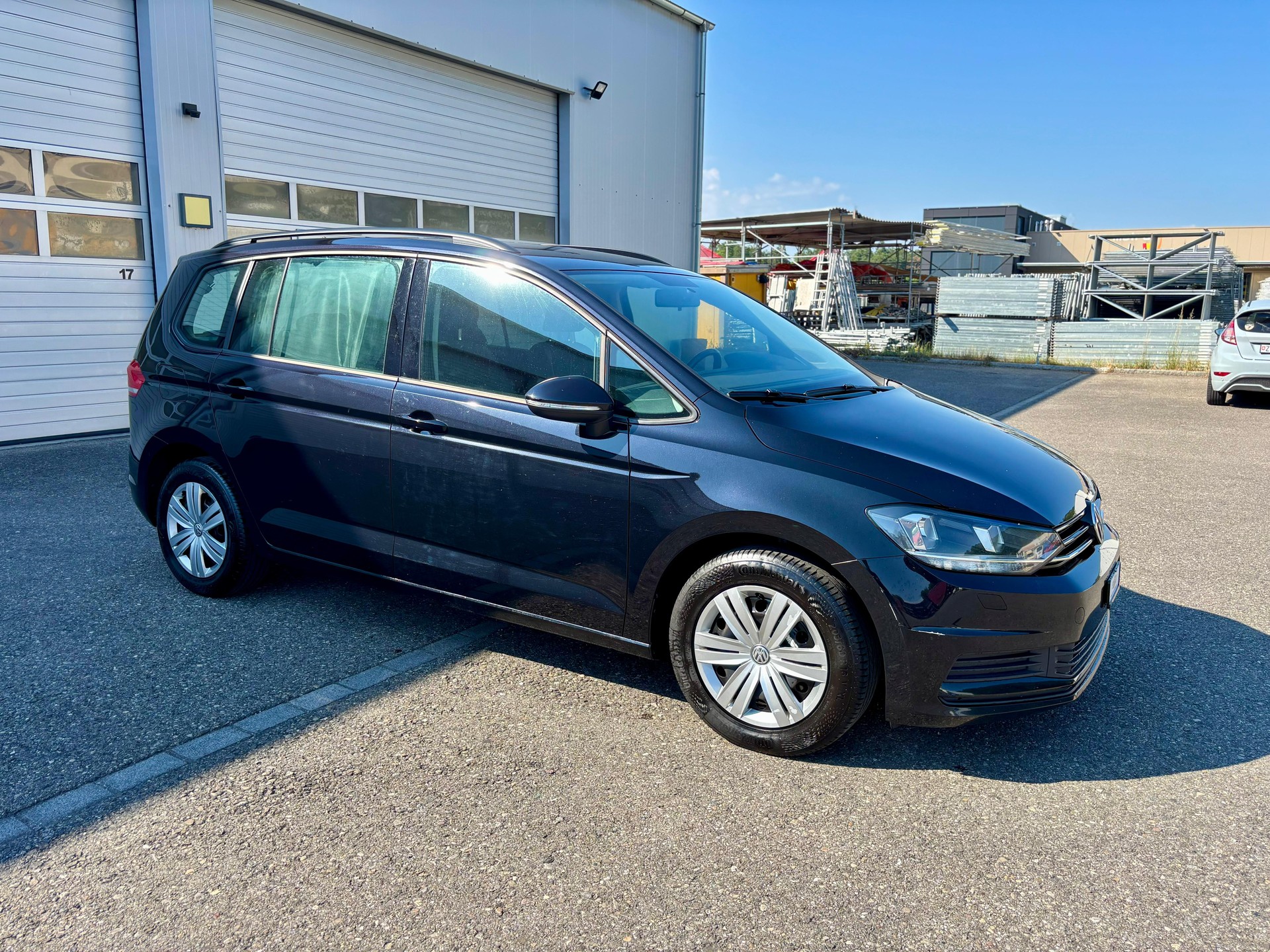 VW Touran 1.4 TSI BlueMotion / DSG/ 7-Plätzer-showroom-element-2