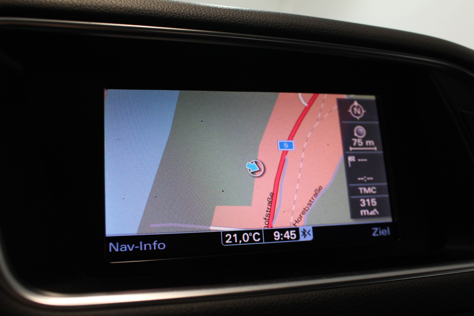 AUDI Q5 2.0 TDI quattro S-Tronic-image-17