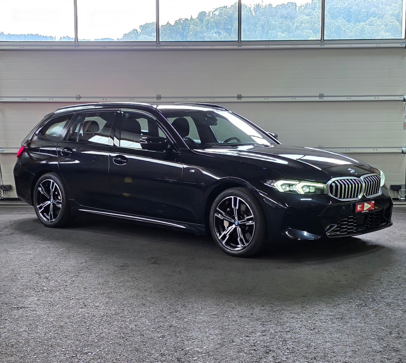 BMW 330i Touring xDrive Steptronic M Sport *Geschwindigkeitsassistent*Sitzheizung*CarPlay&AndroidAuto*Ambientebeleuchtung*-image-6