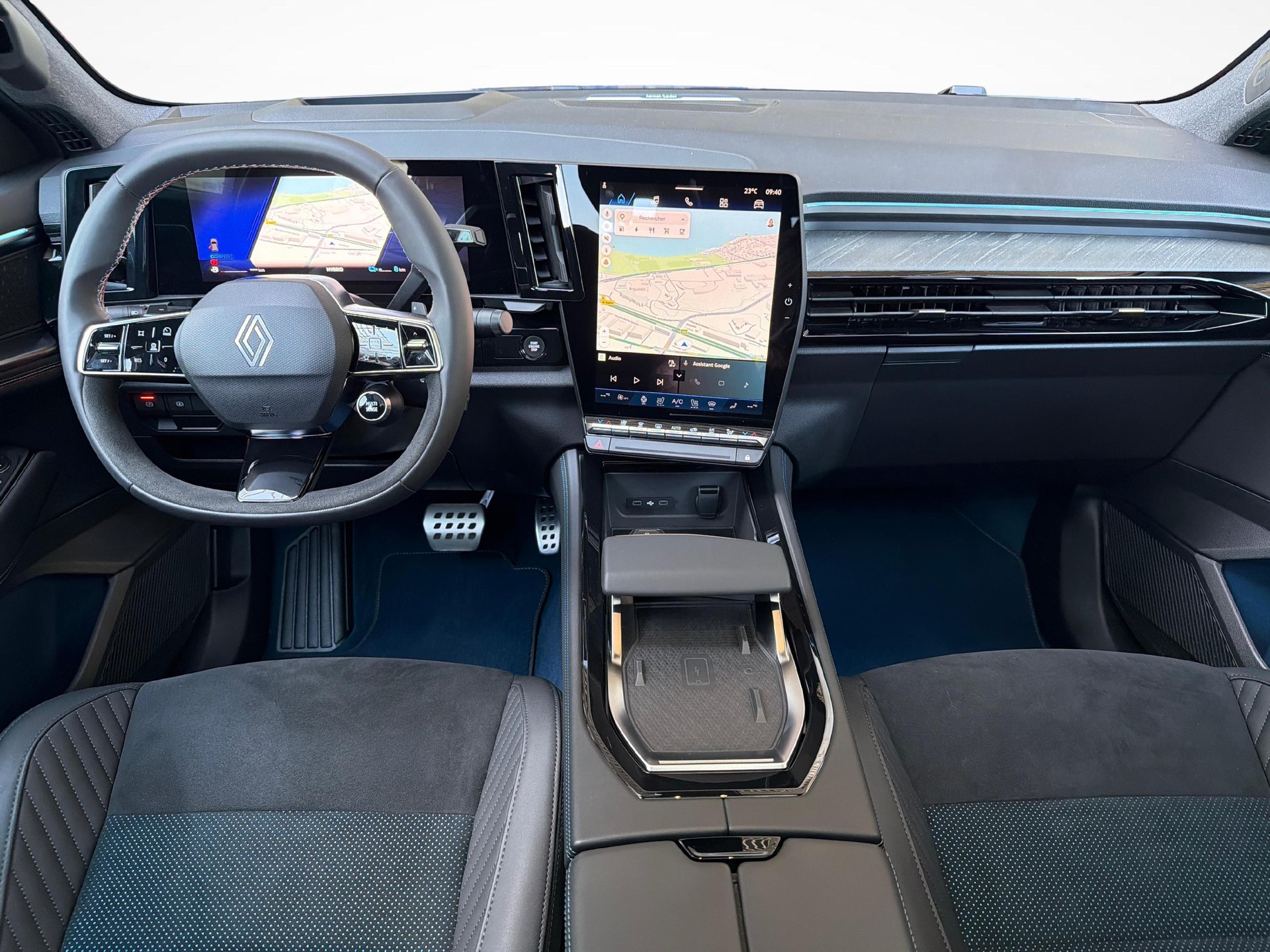 RENAULT Rafale 1.2 E-Tech Plug-in Atelier Alpine-image-14