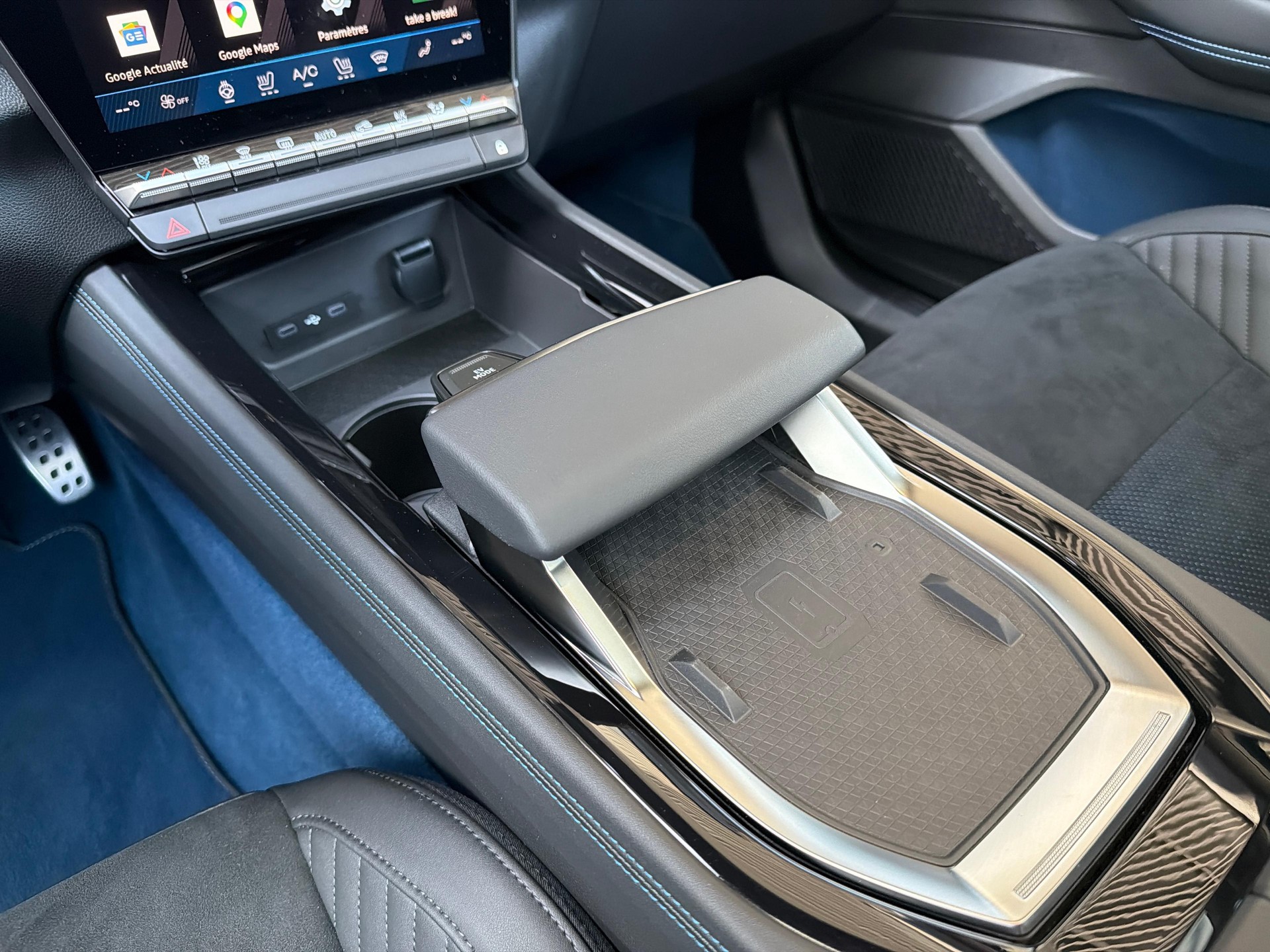 RENAULT Rafale 1.2 E-Tech Plug-in Atelier Alpine-image-17