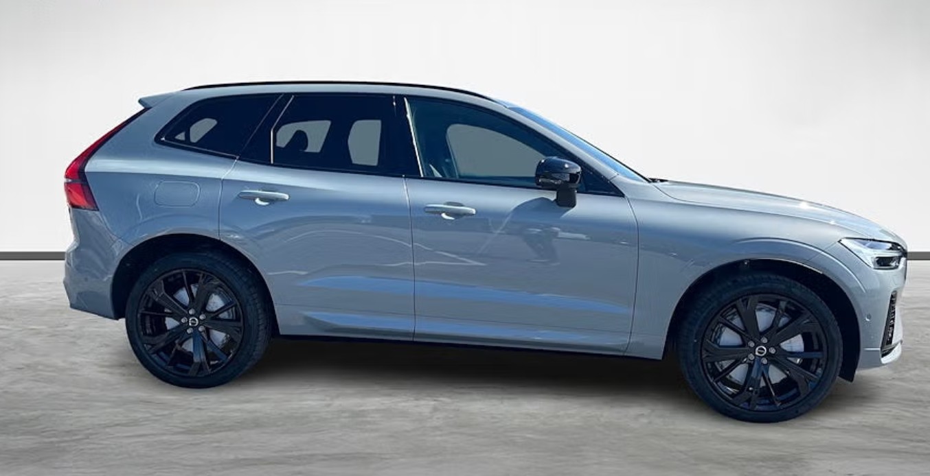 VOLVO XC60 T6 eAWD PluginHybrid Plus Dark Geartronic-image-5