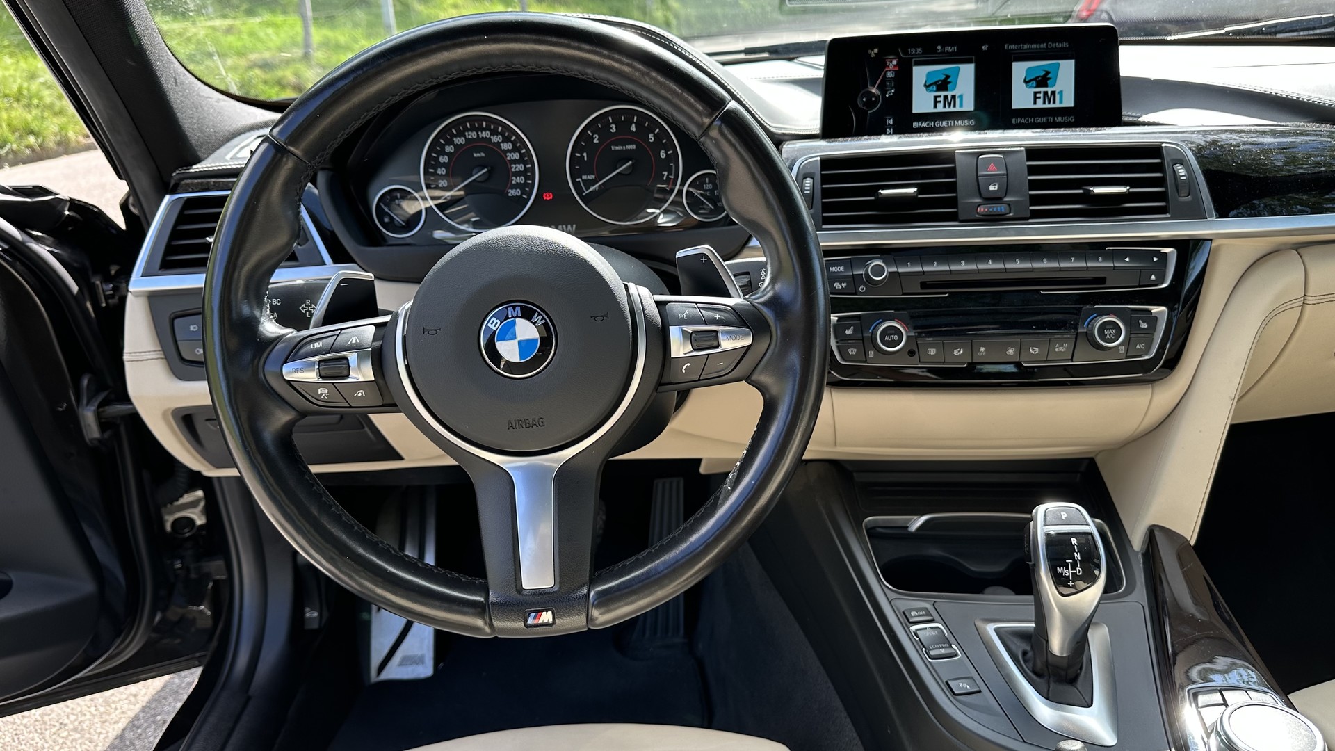 BMW 340i xDrive-image-3