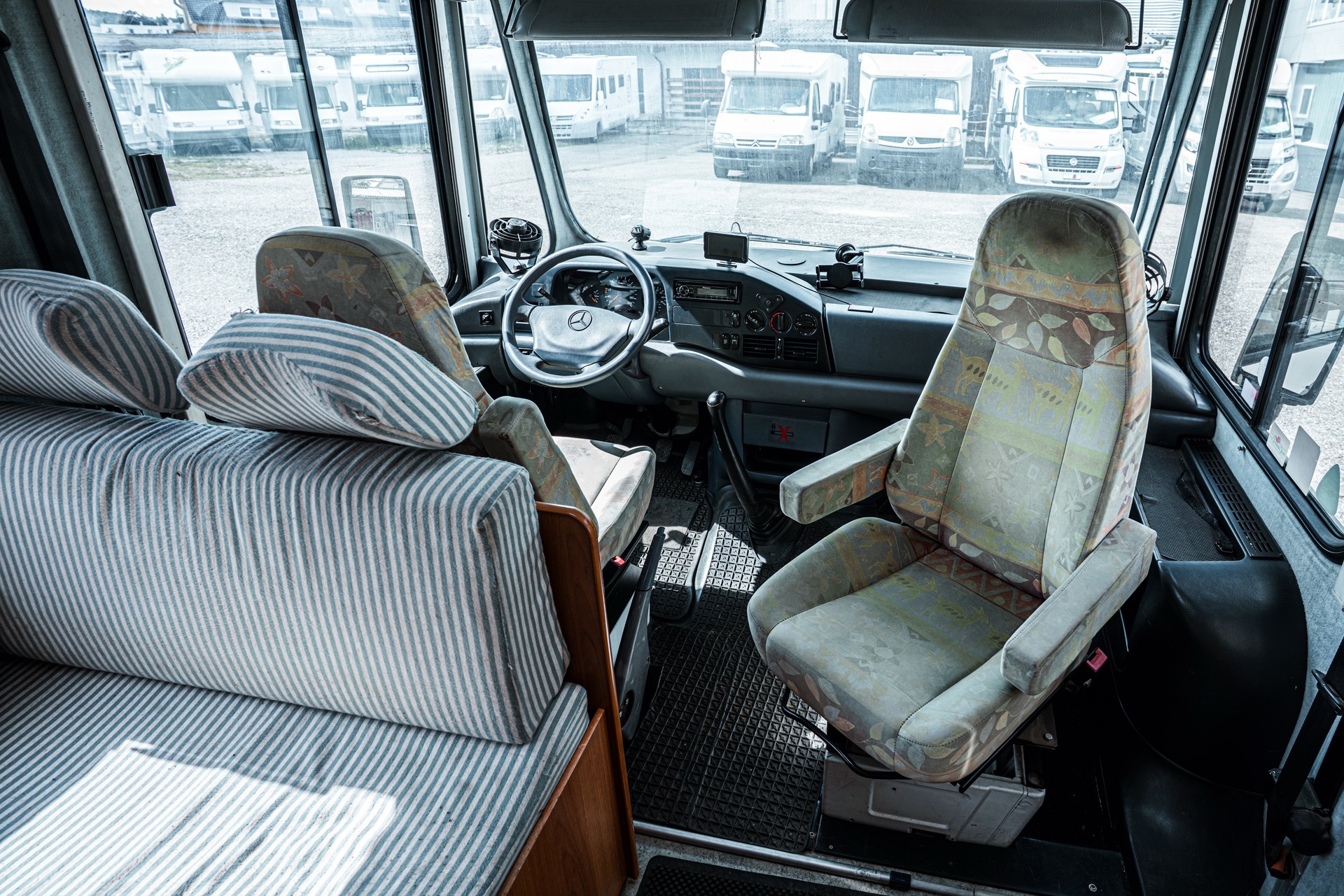 MERCEDES-BENZ NissmannBischoff / Ab MFK und Garantie-image-8